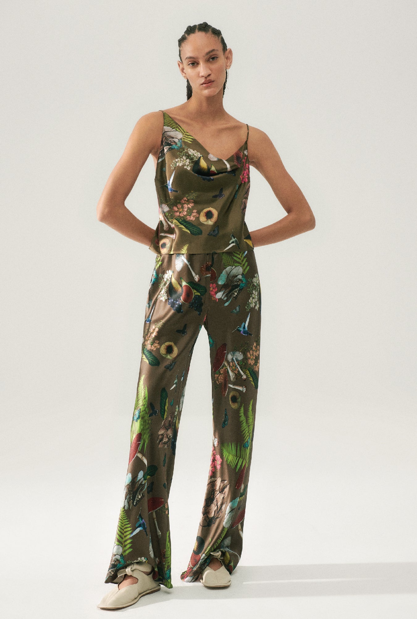 Pantalon coupé en biais Champignon Magique Terre Sombre