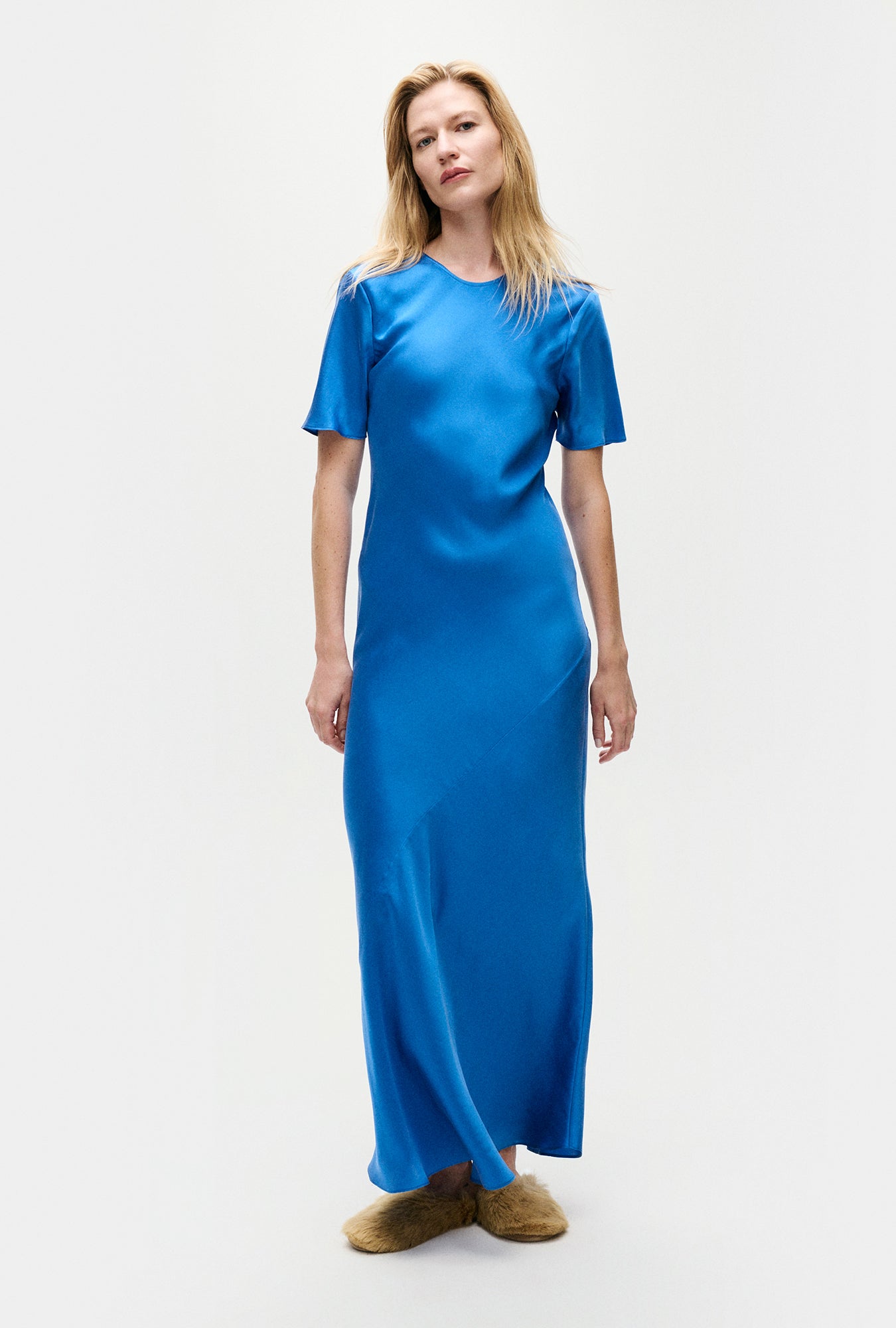Robe Courte Biais Vague