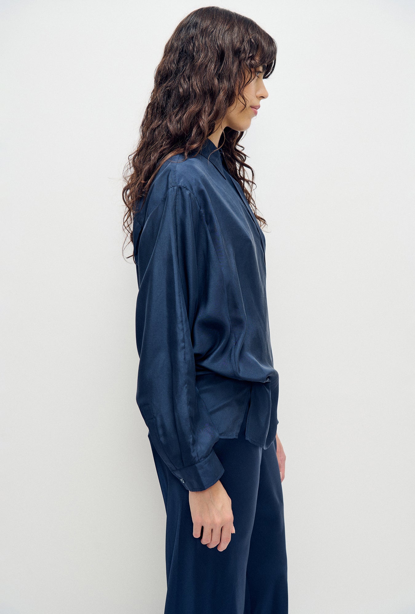 Chemise croisée en habotai Midnight