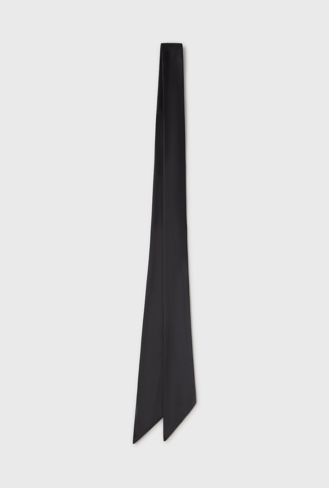 Cravate longue noire