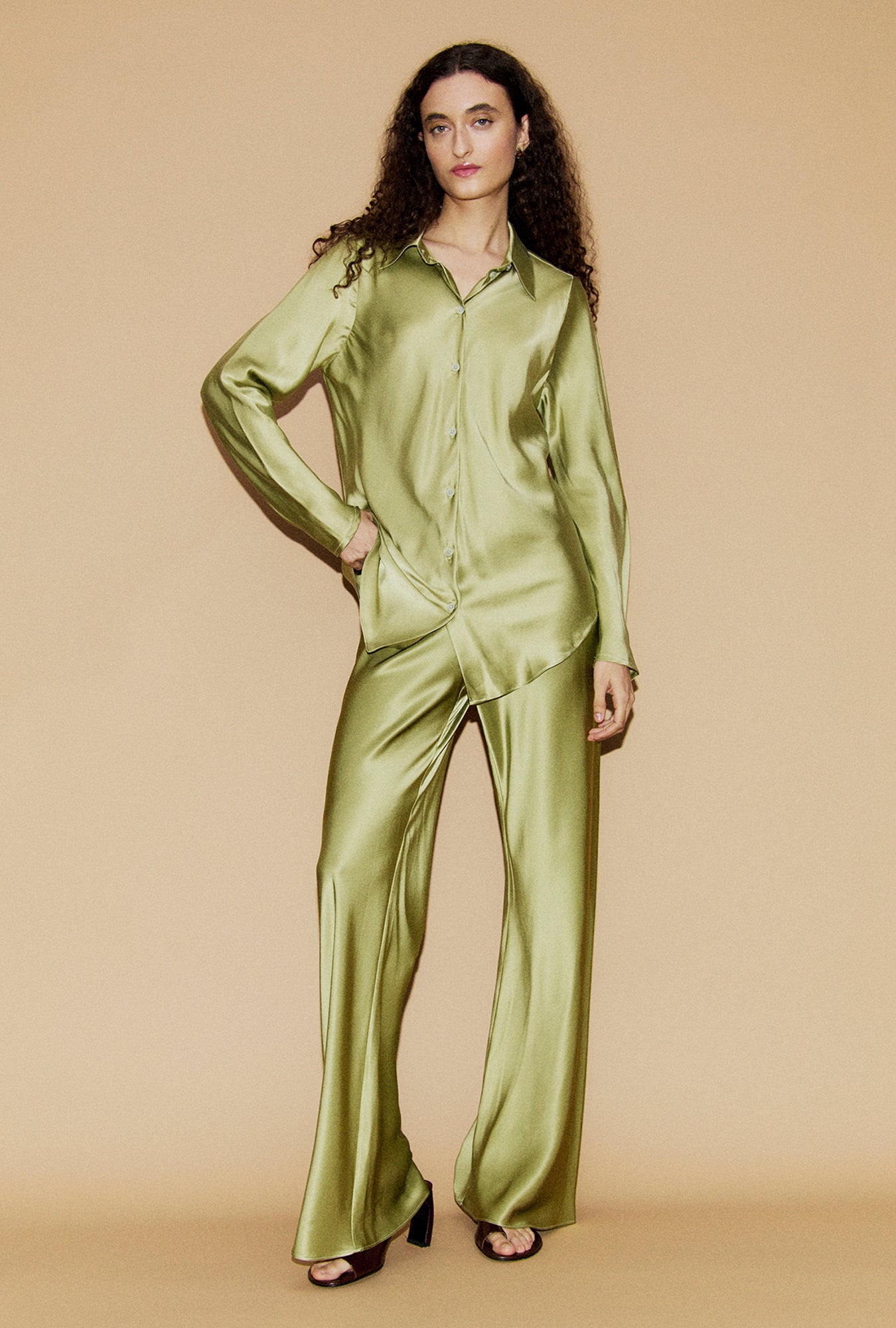 Pantalon coupé en biais sauge
