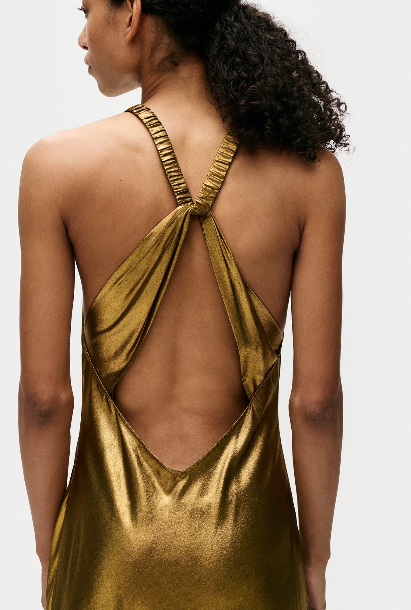 Robe asymétrique dorée