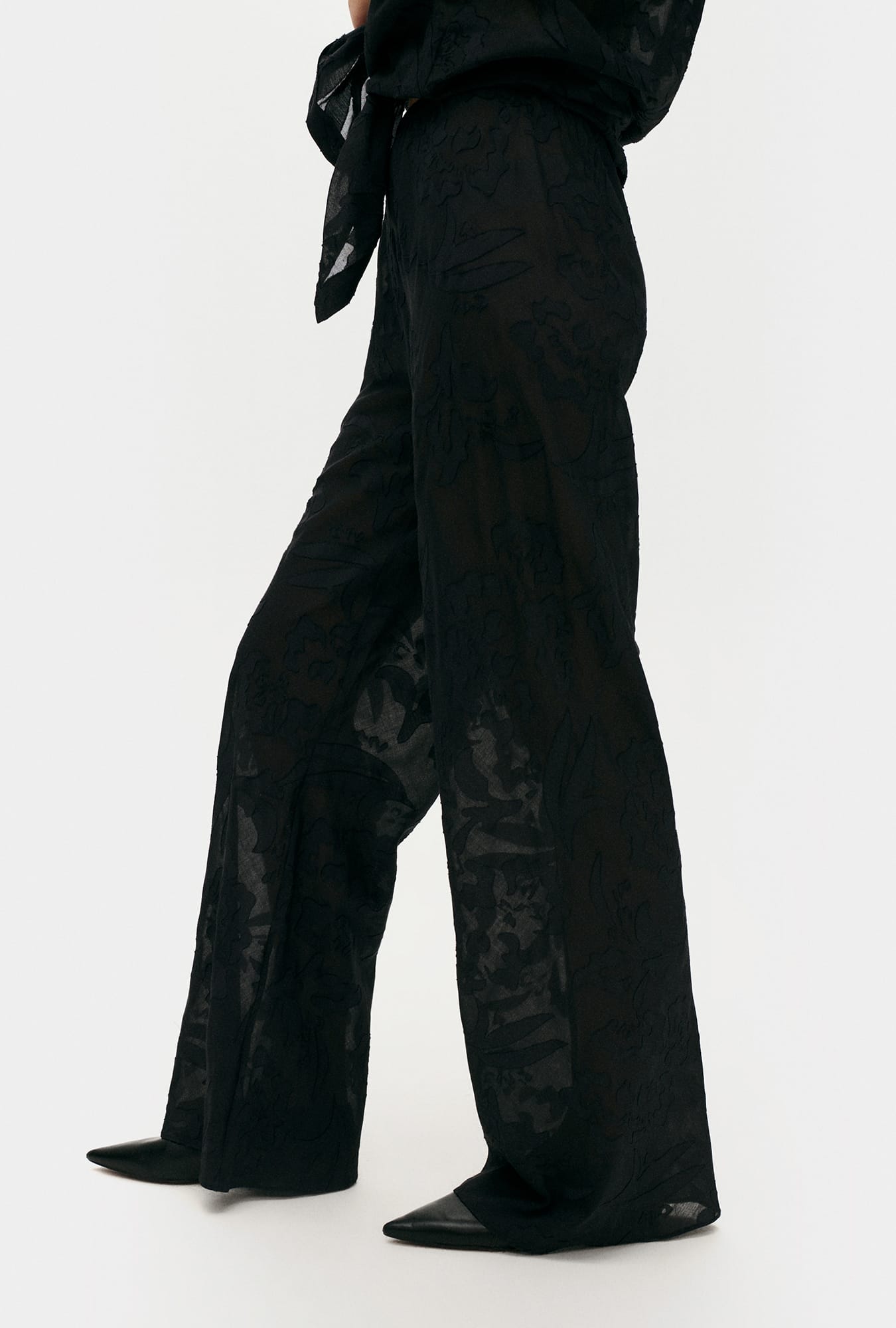 Pantalon coupe biais en soie à agrafes Tulipa Noir