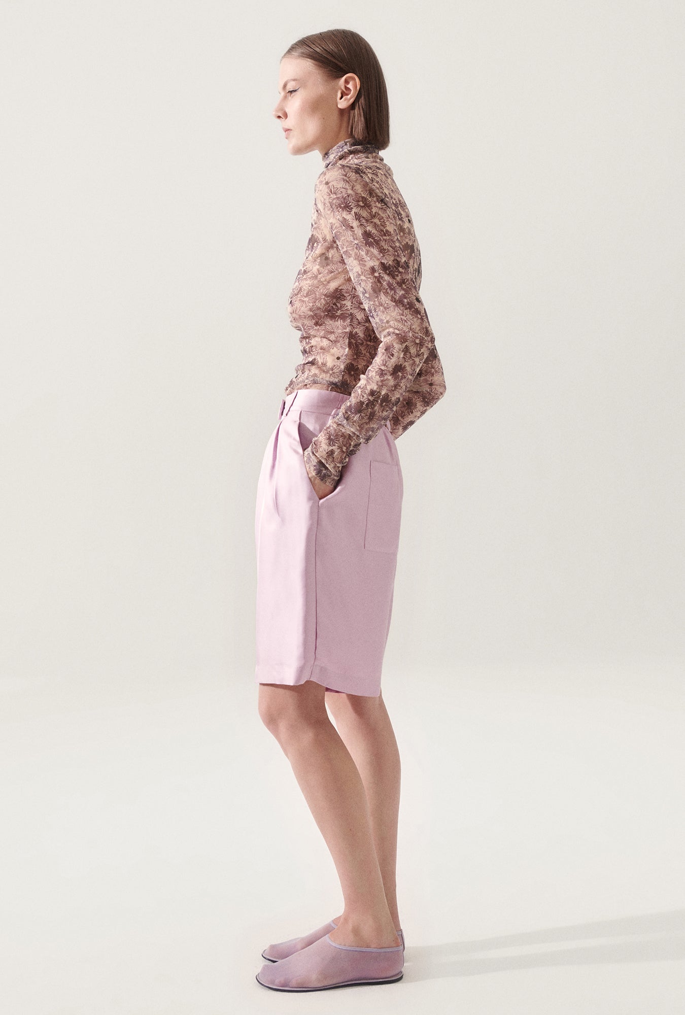 Shorts double plissé en sergé lilas