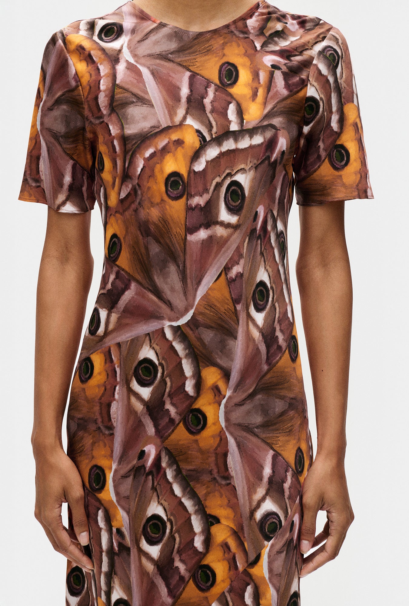 Robe biaisée manches courtes envergure
