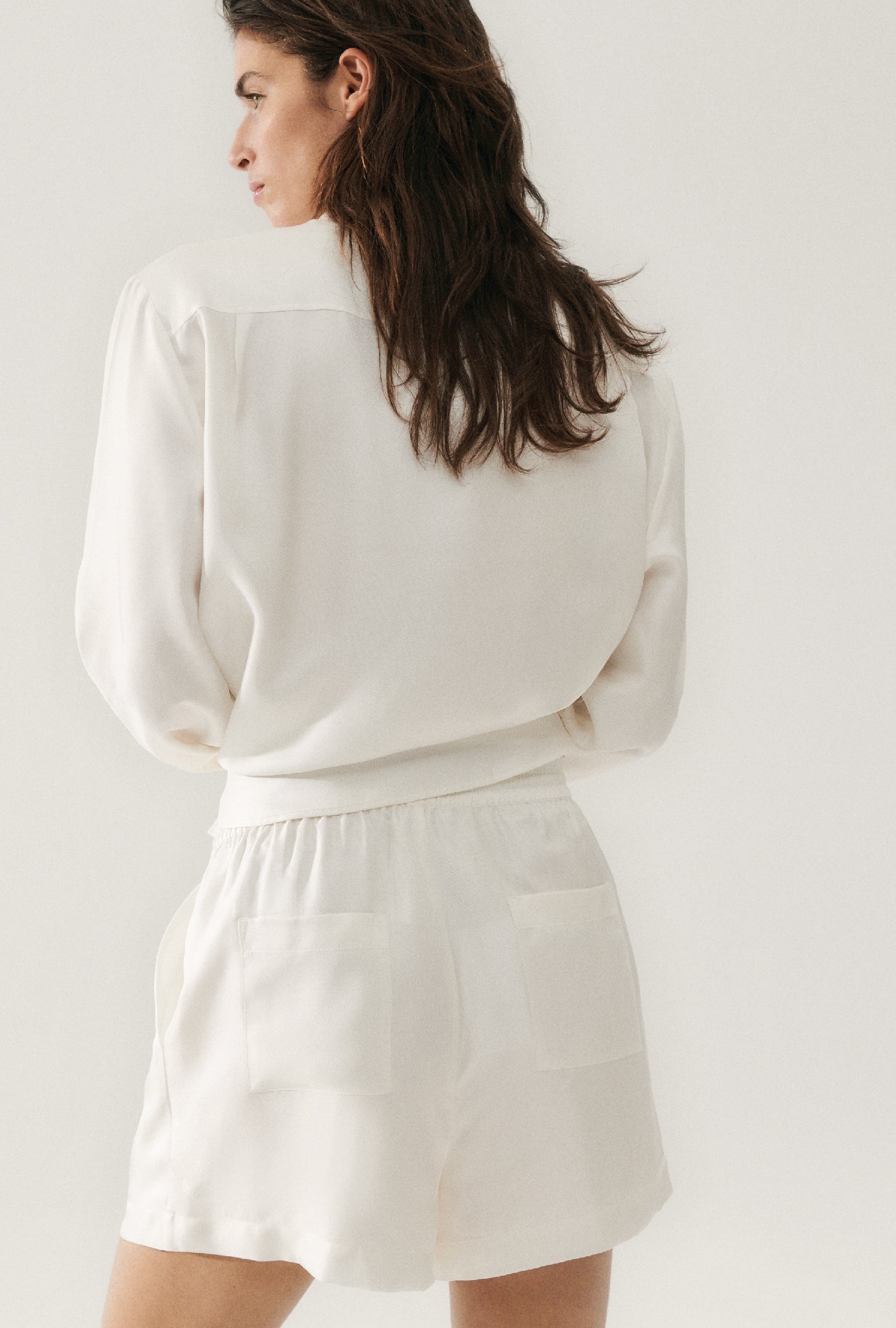 Short ample en sergé blanc