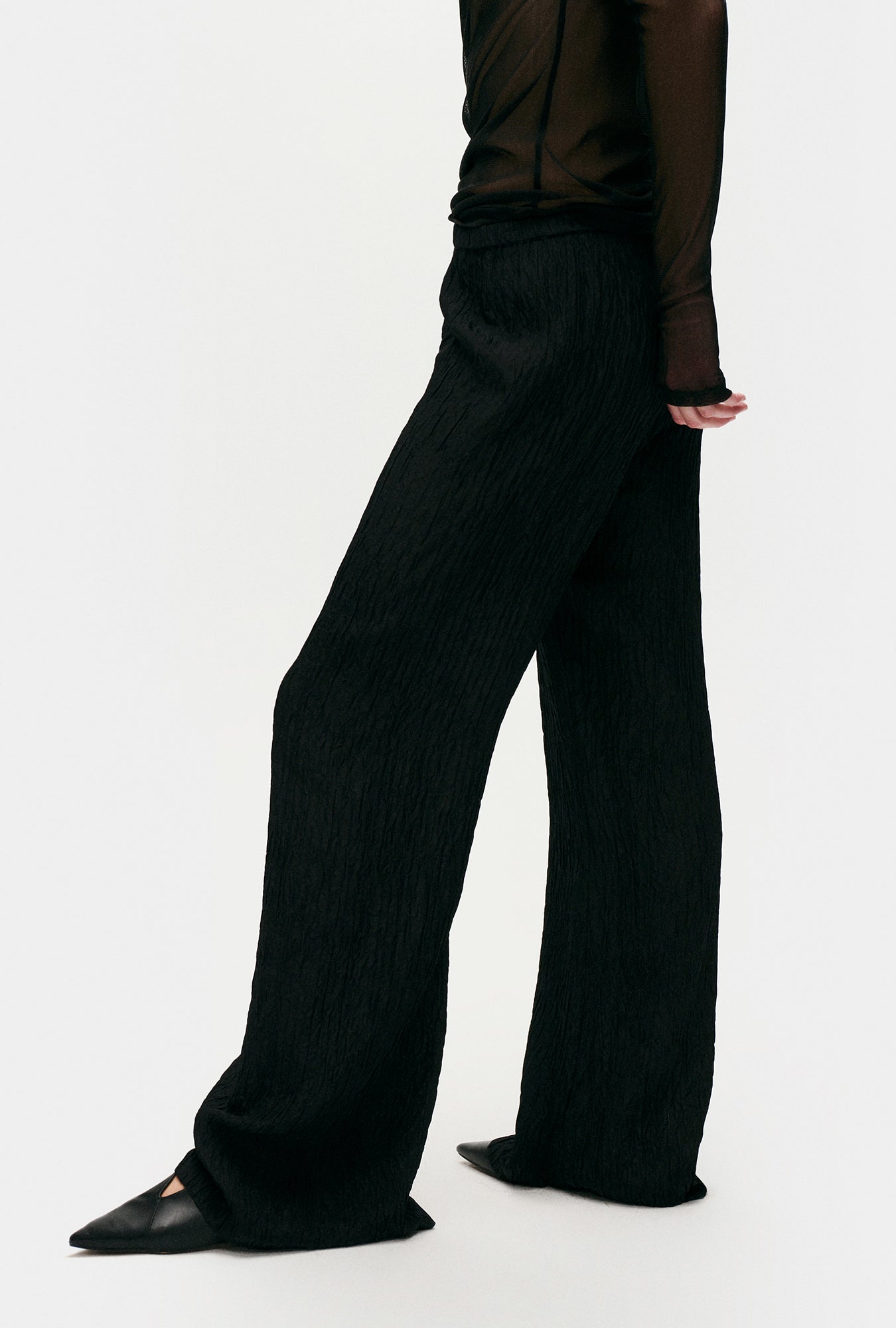 Pantalon évasé froissé noir