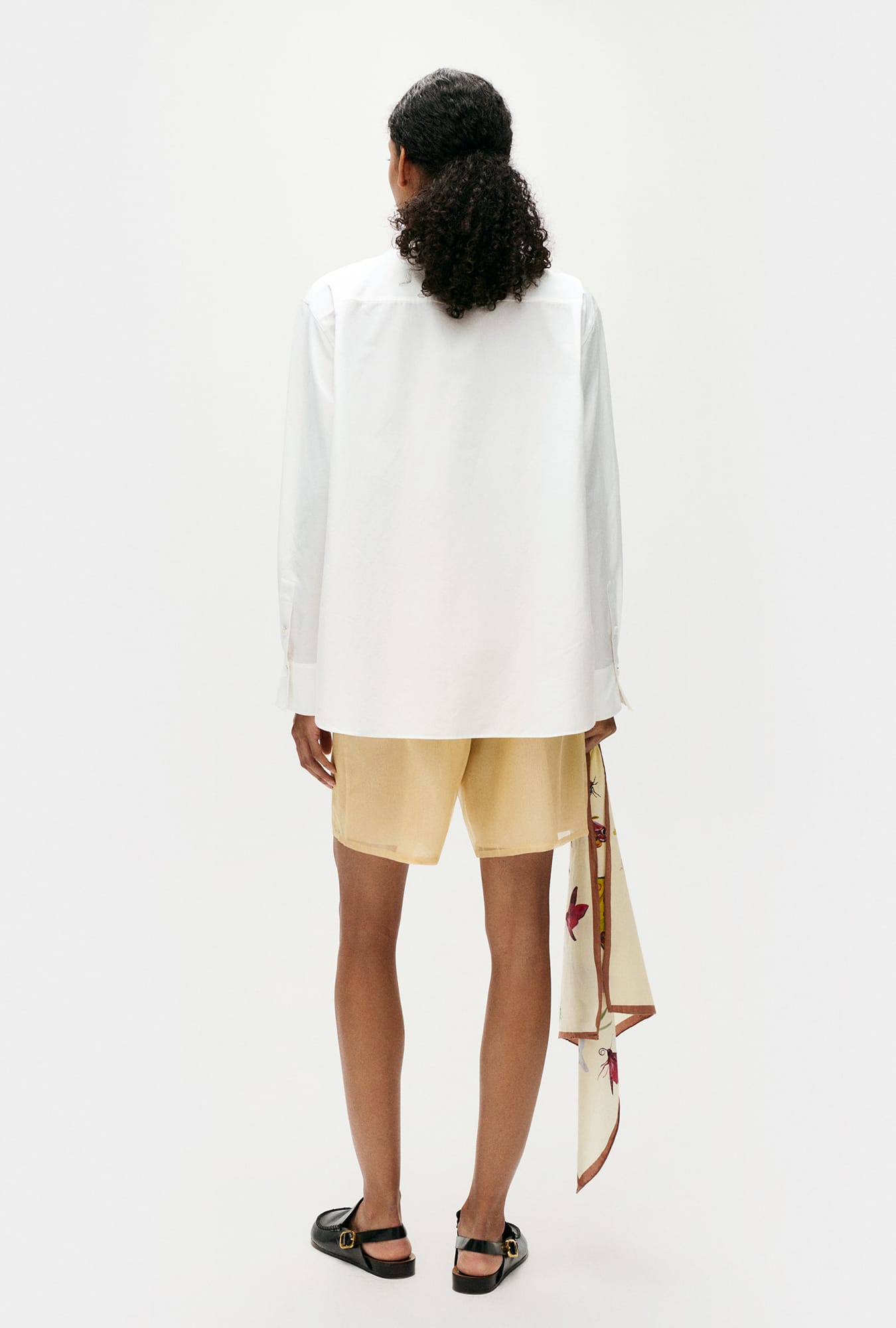 Chemise plissée à empiècement en coton et soie blanc