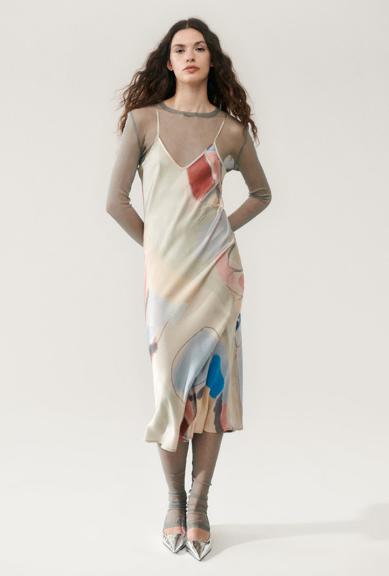 Robe nuisette expressionniste des années 90