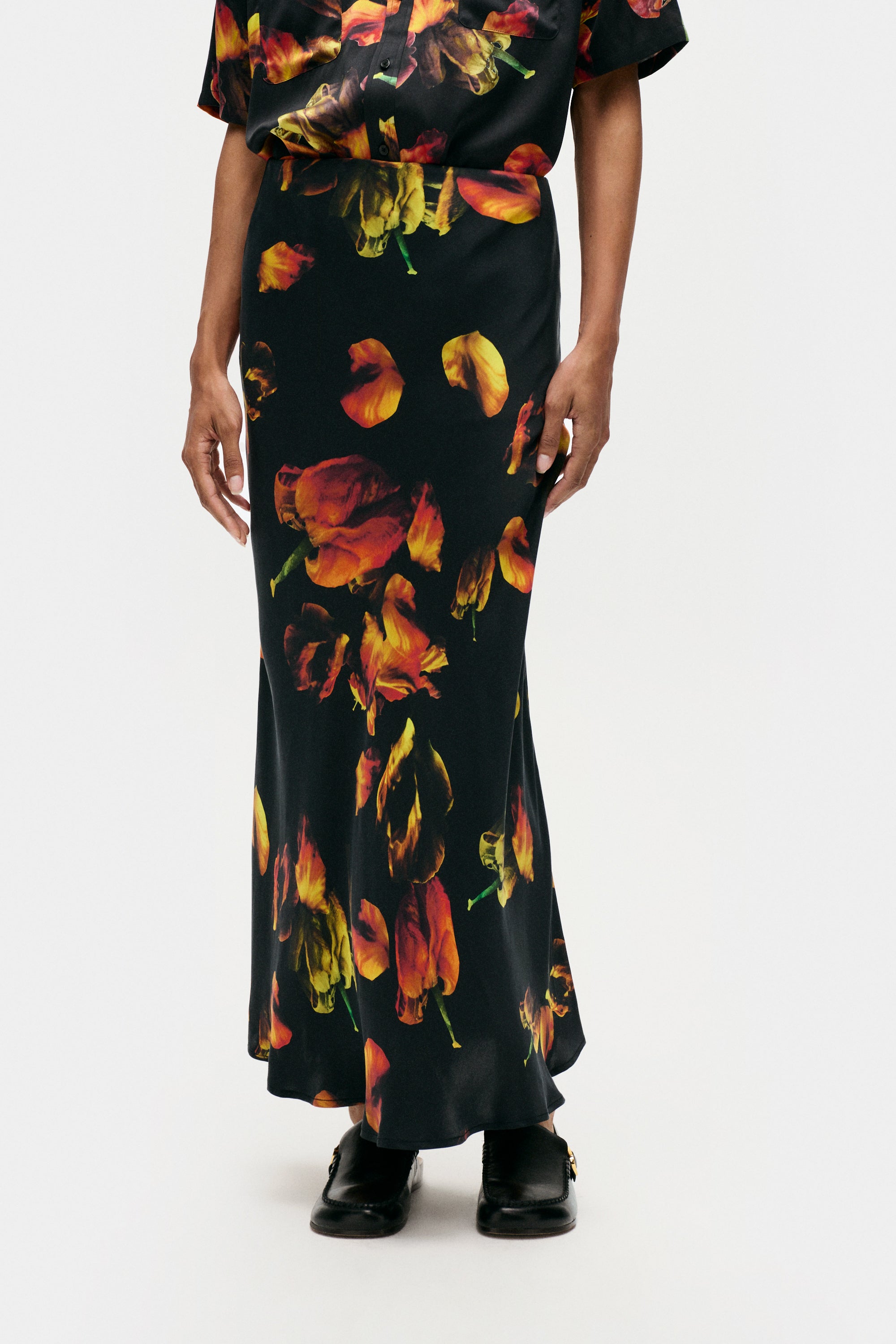 Jupe longue coupe en biais Tulipa noire