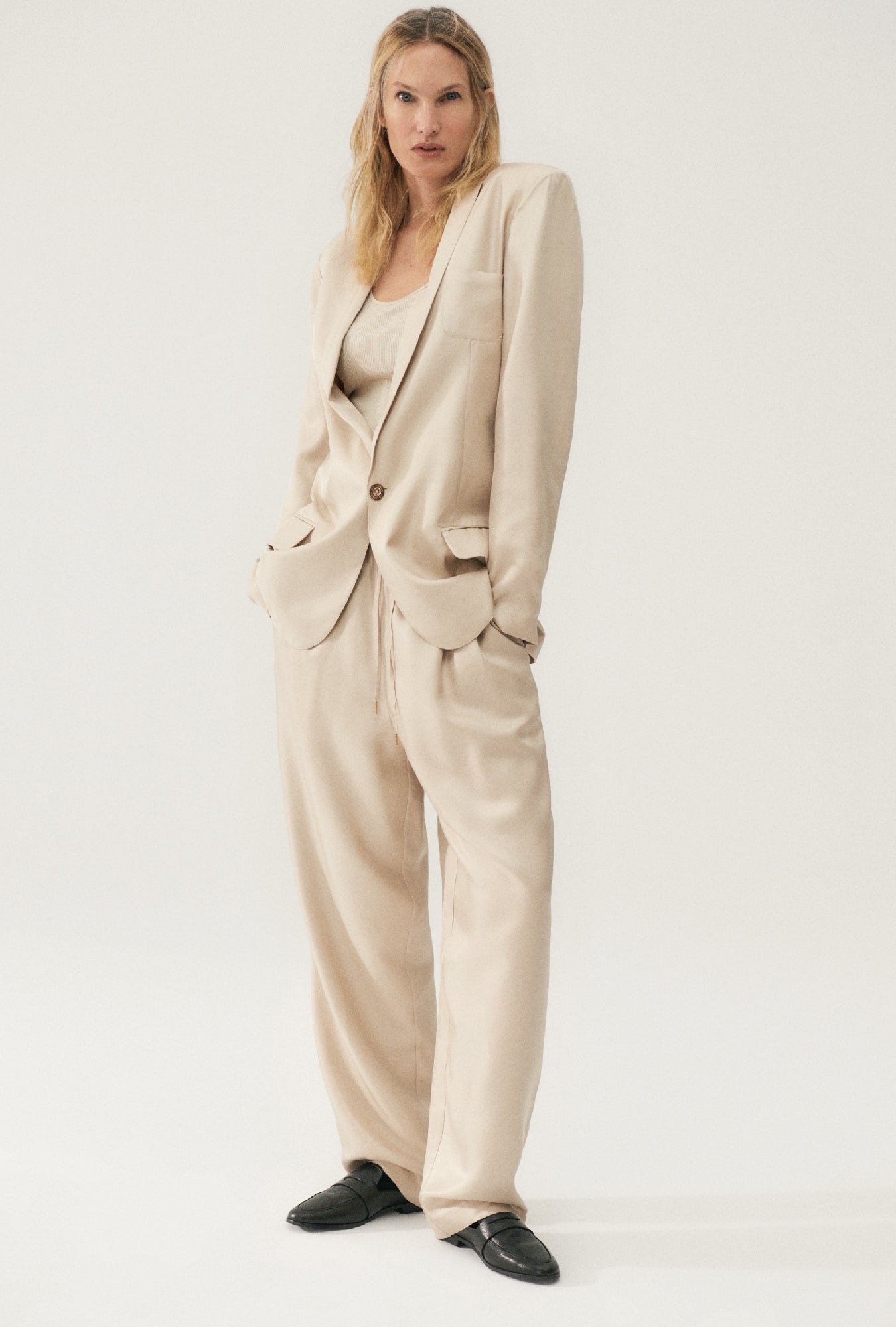 Pantalon ample en sergé noisette