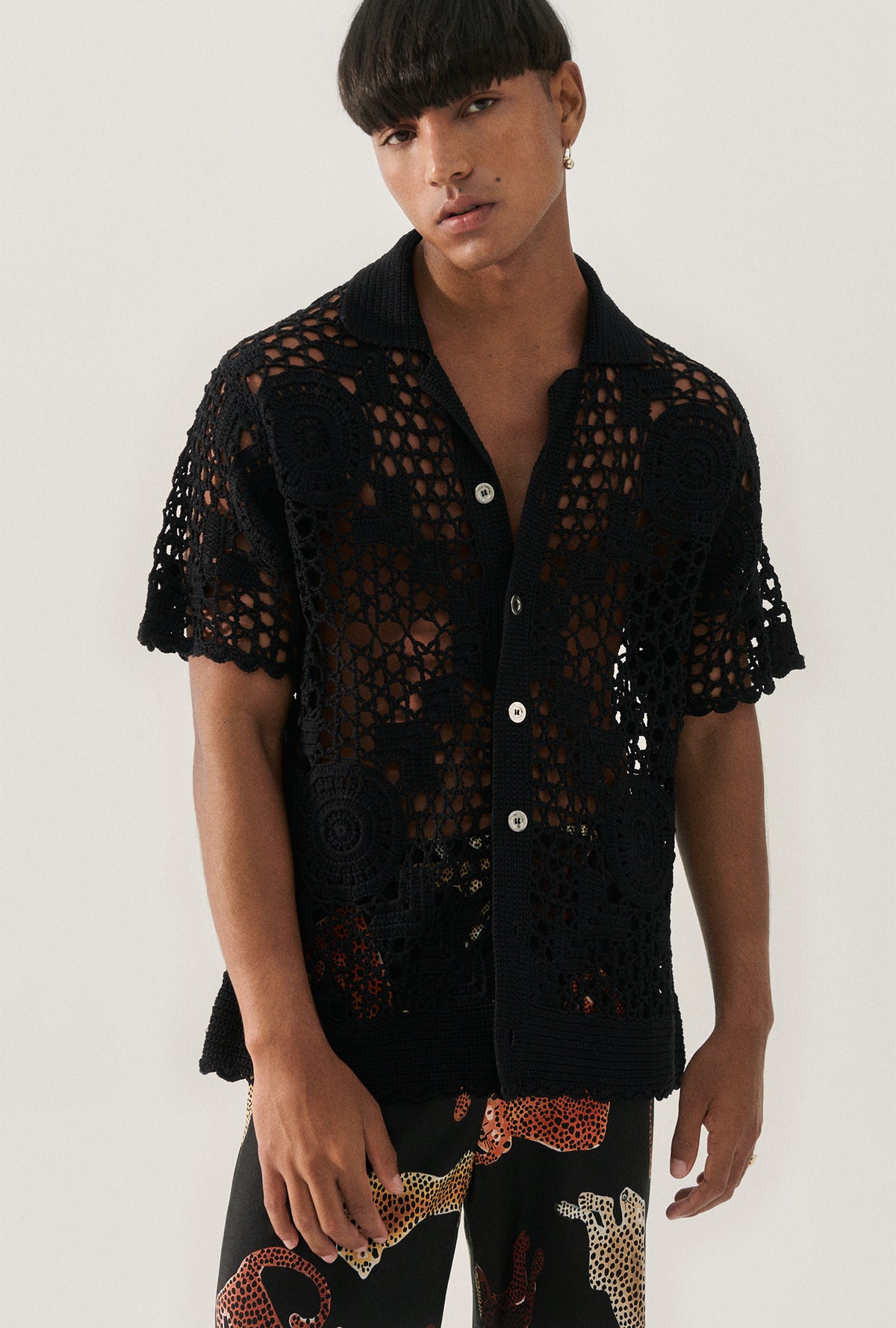 Chemise Grand-père au Crochet Noire
