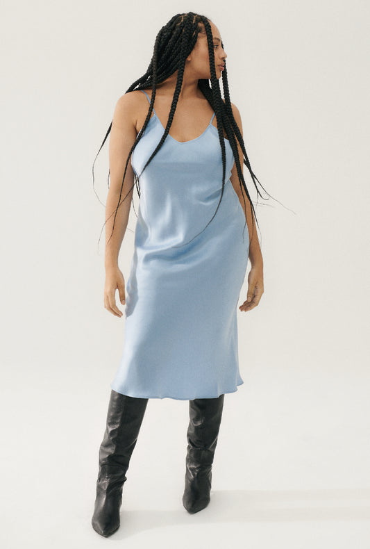 Robe nuisette années 90 bleu ciel