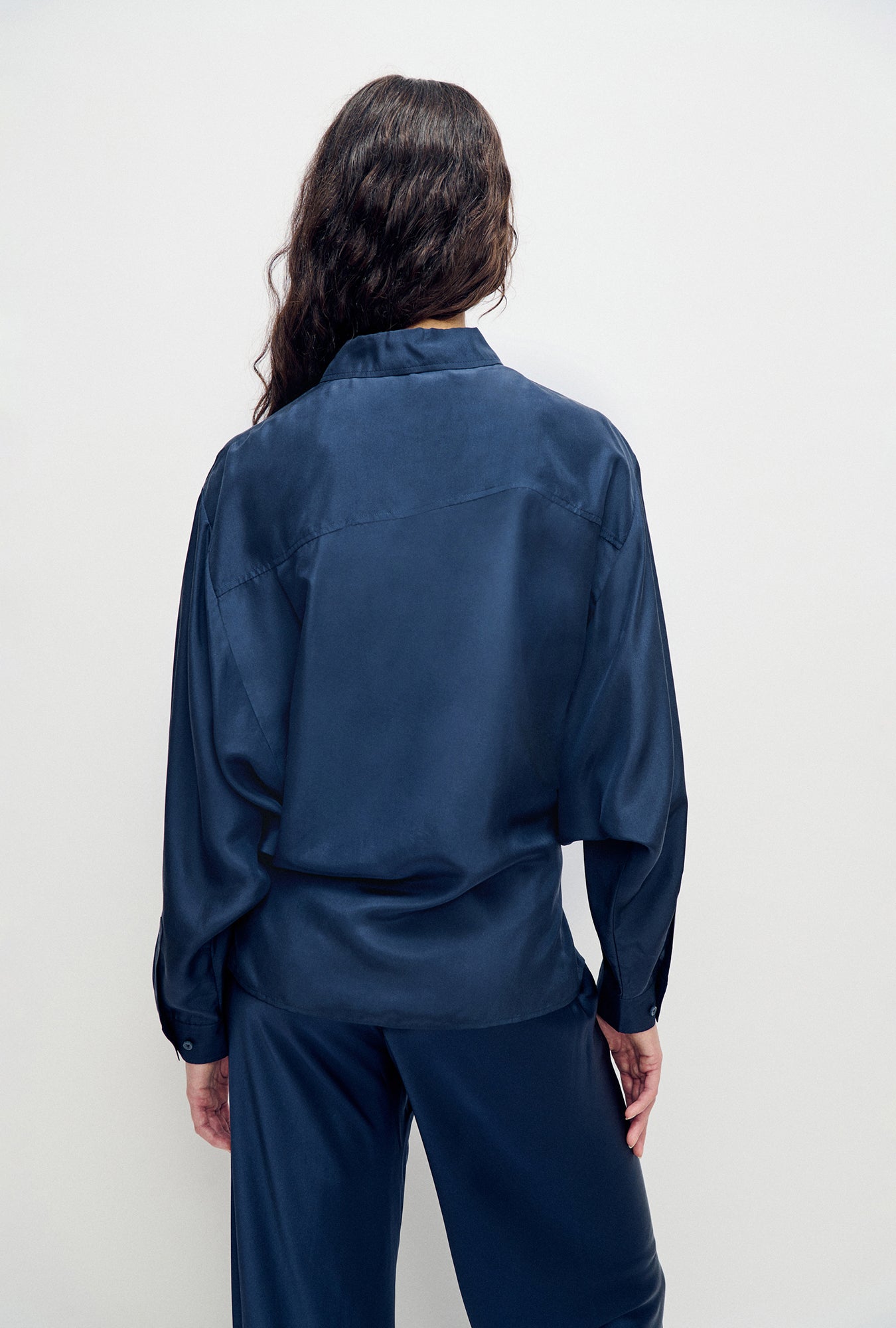 Chemise croisée en habotai Midnight
