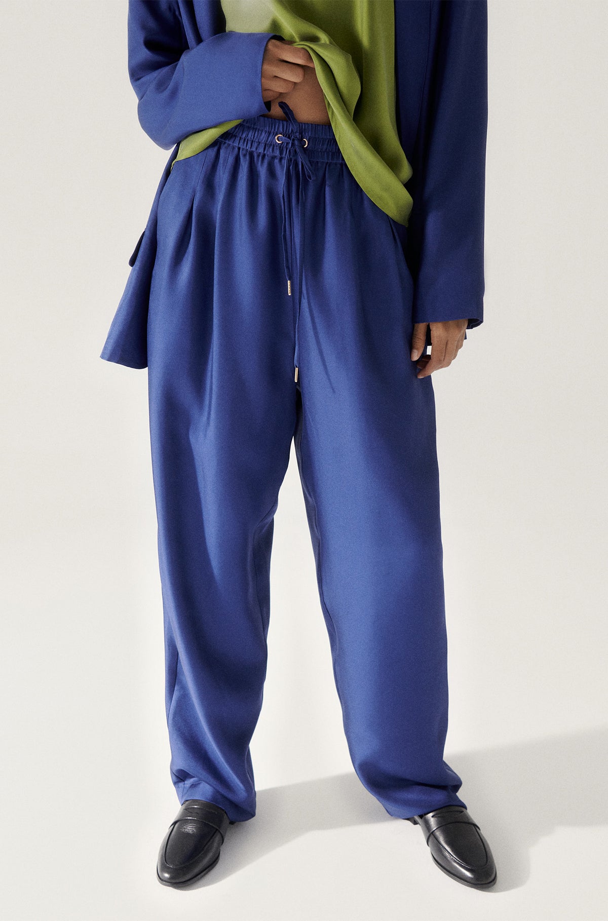Pantalon souple en sergé bleu Karner