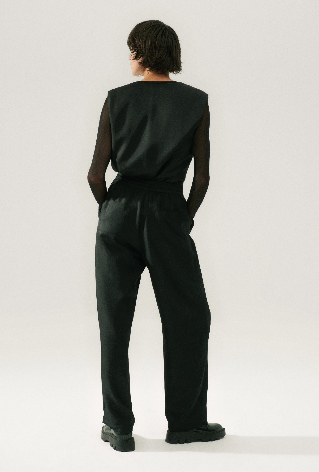 Pantalon ample en sergé noir