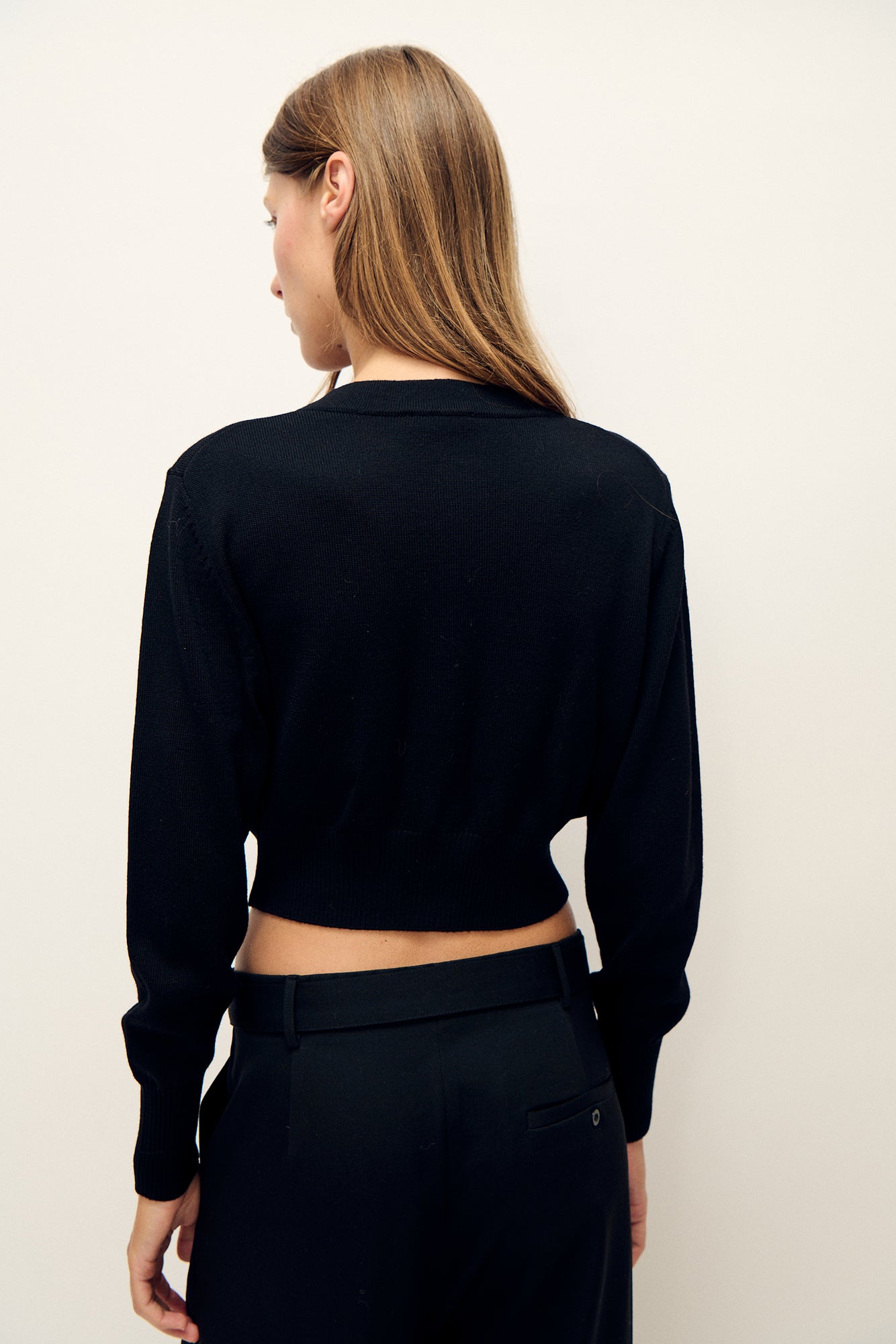 Cardigan court en laine noir