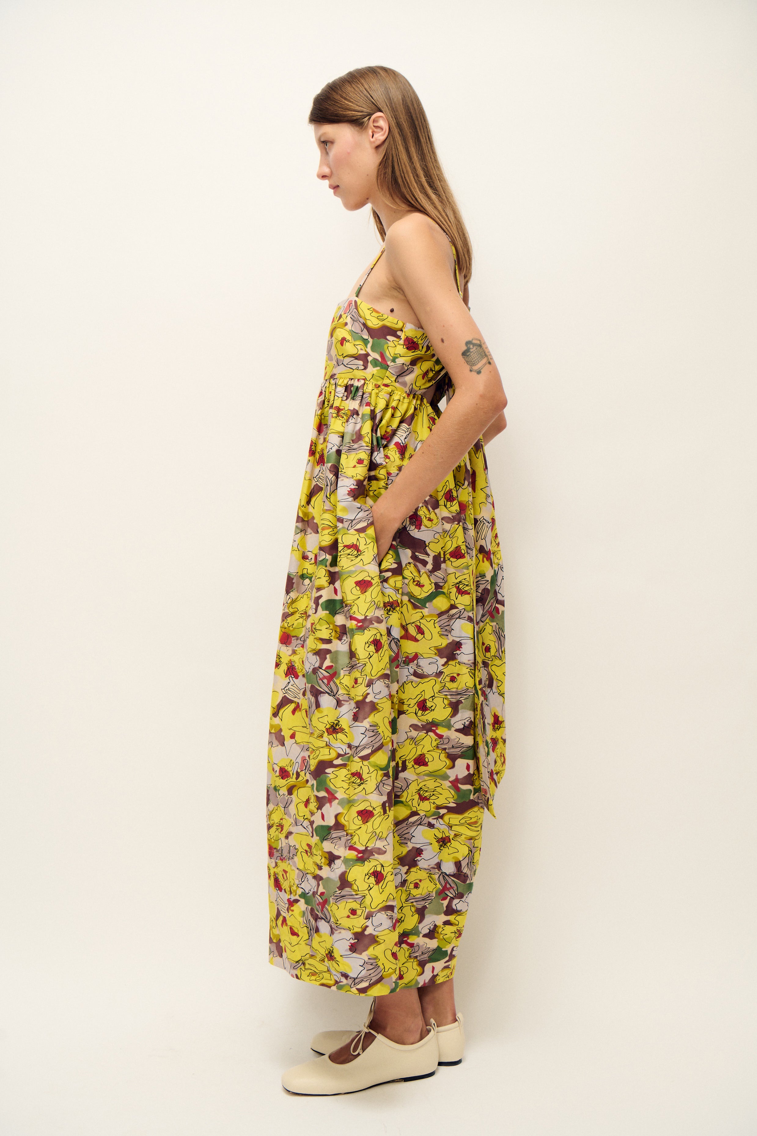 Robe tulipe en coton et soie à imprimé floral tournesol