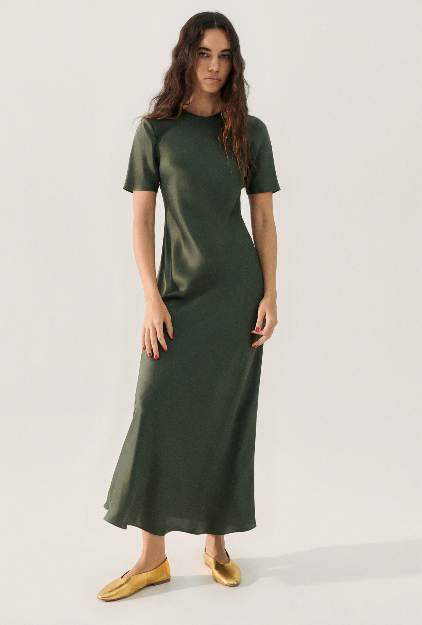 Robe biaisée à manches courtes coloris Thym
