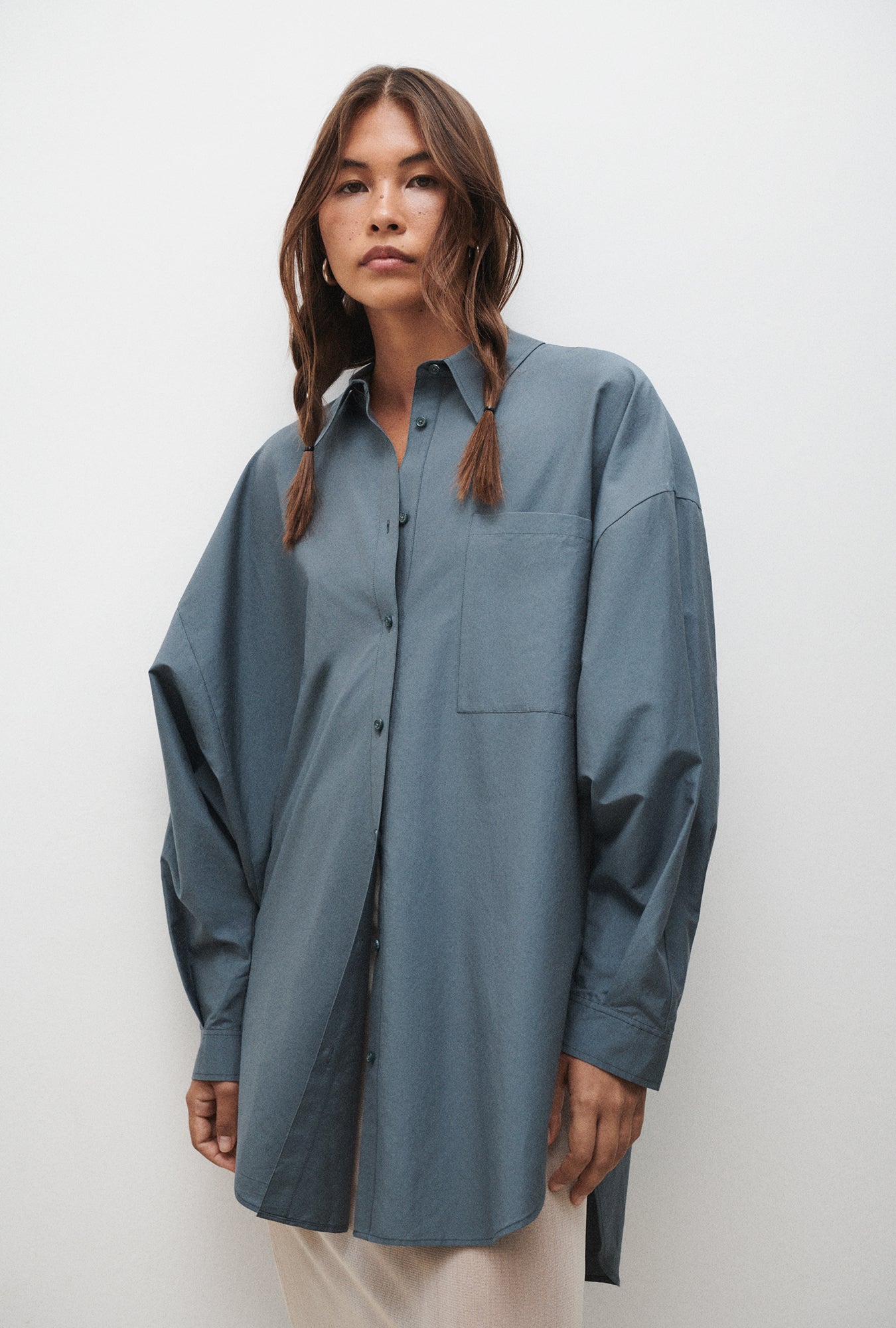 Chemise ronde en coton et soie ardoise