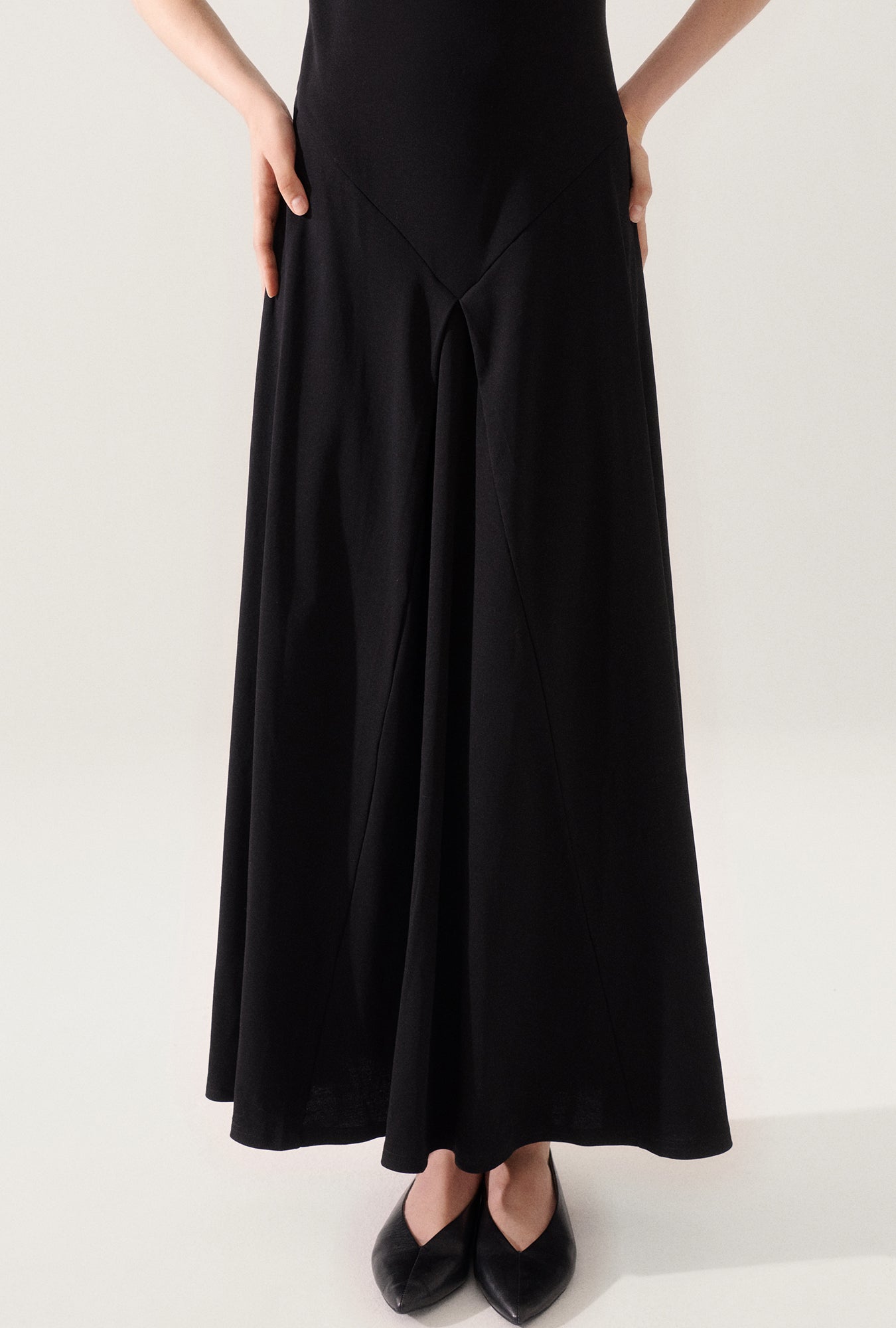 Robe Noire à Bordure en Crochet