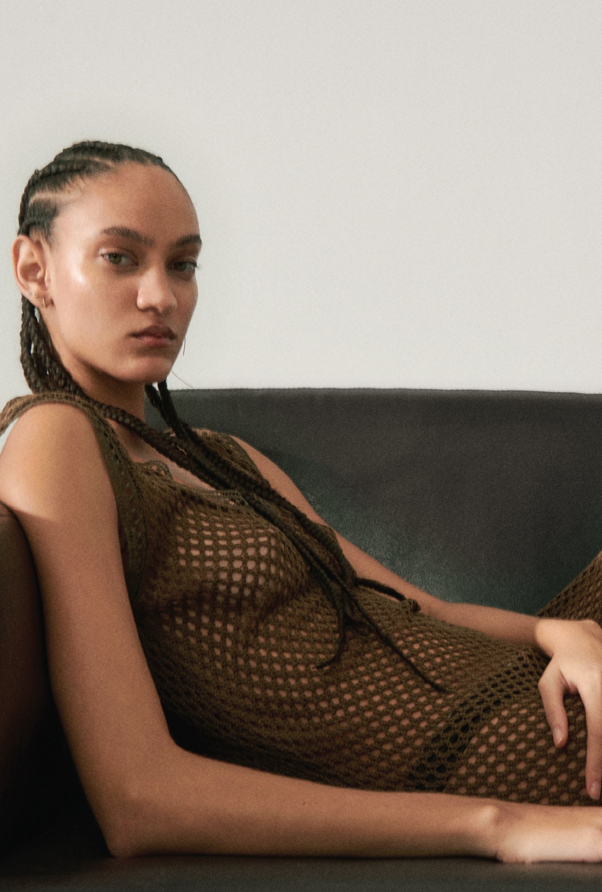 Robe au crochet à encolure dégagée Terre Sombre