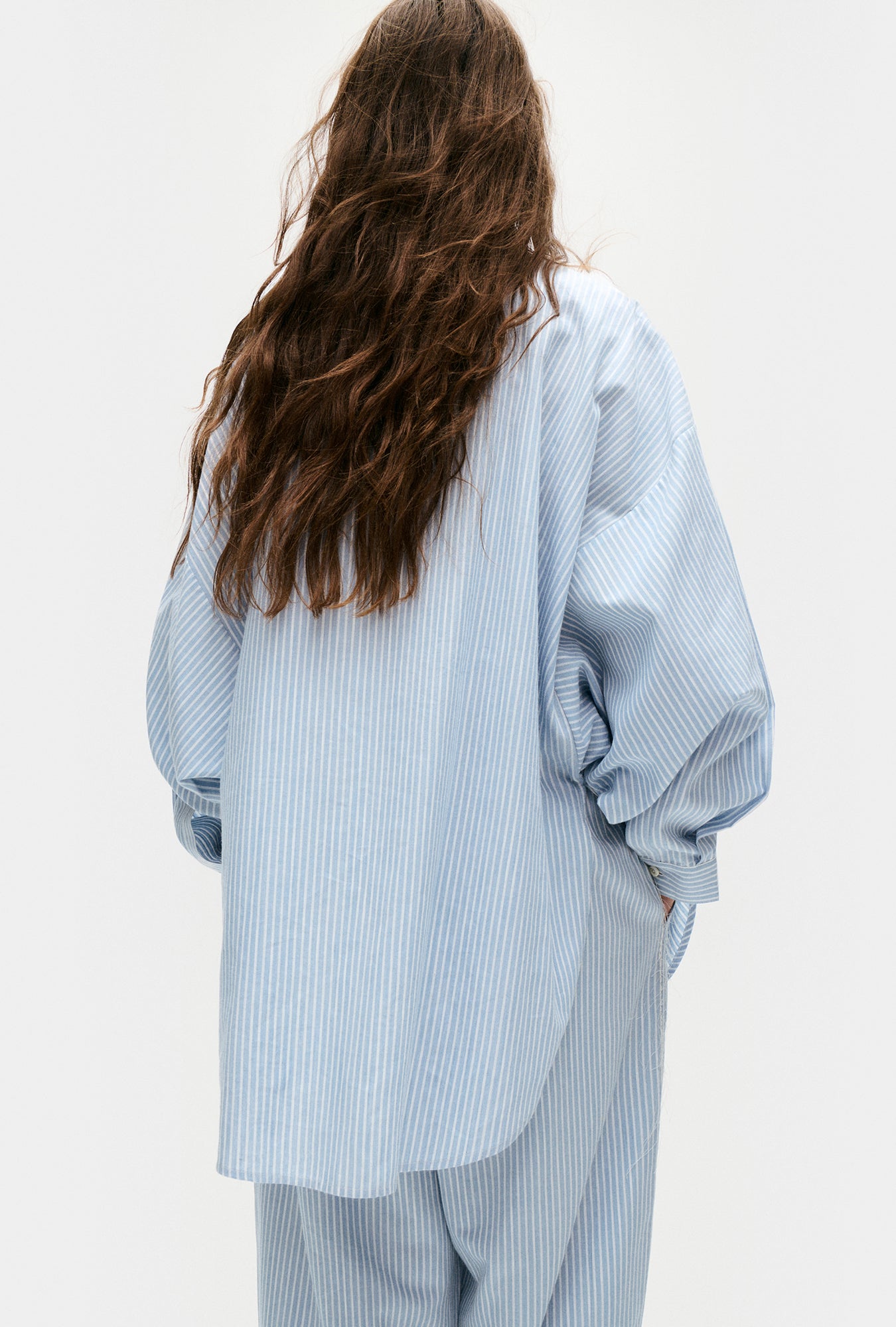 Chemise ronde sans col en coton à rayures orage