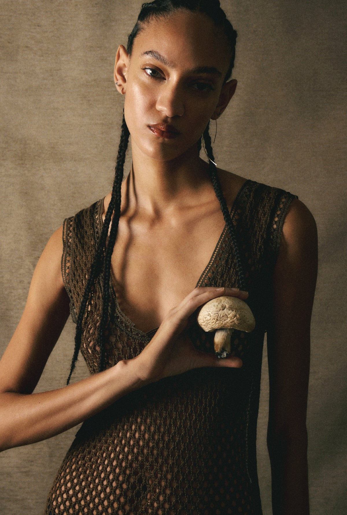 Robe au crochet à encolure dégagée Terre Sombre