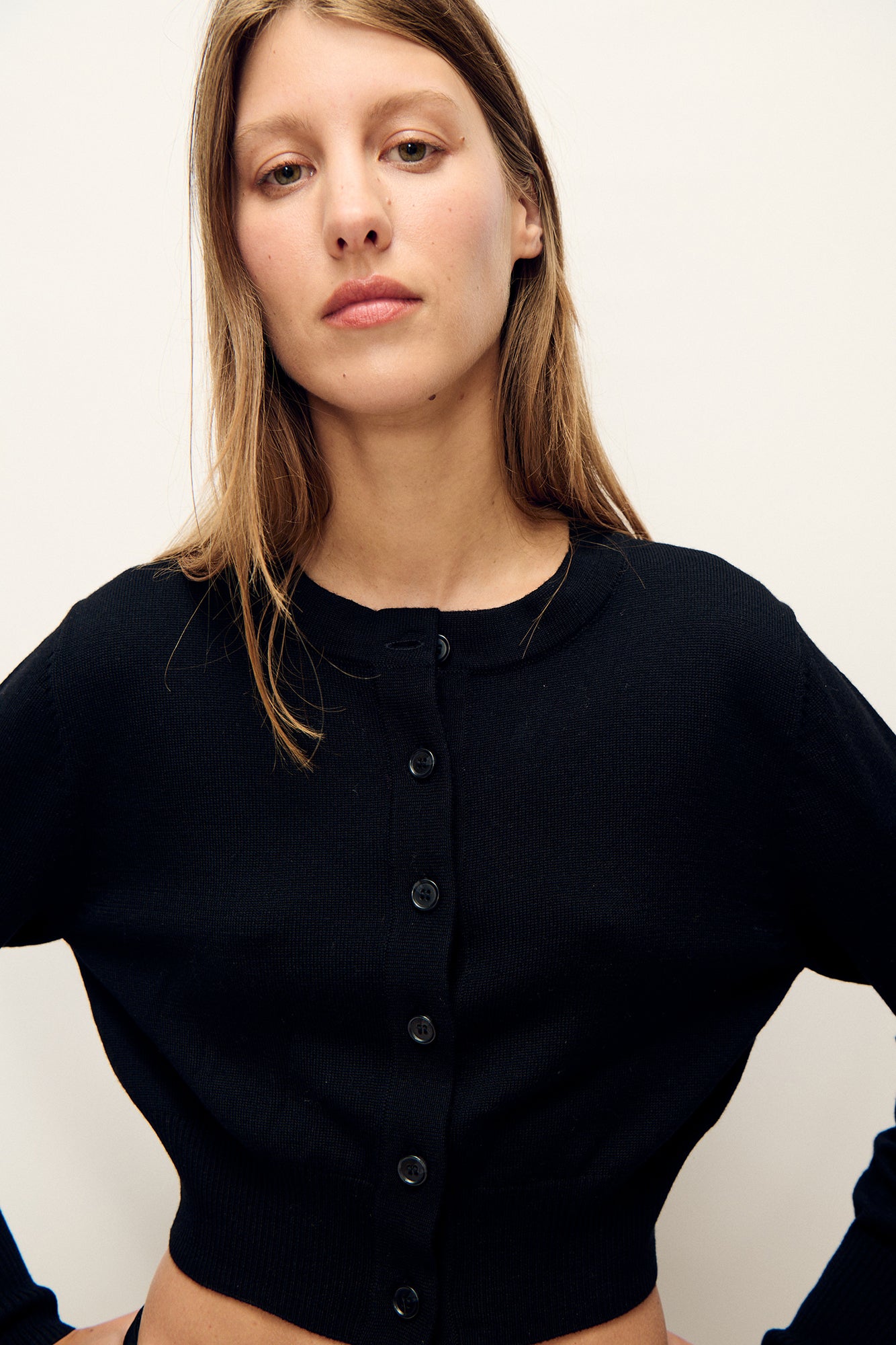 Cardigan court en laine noir