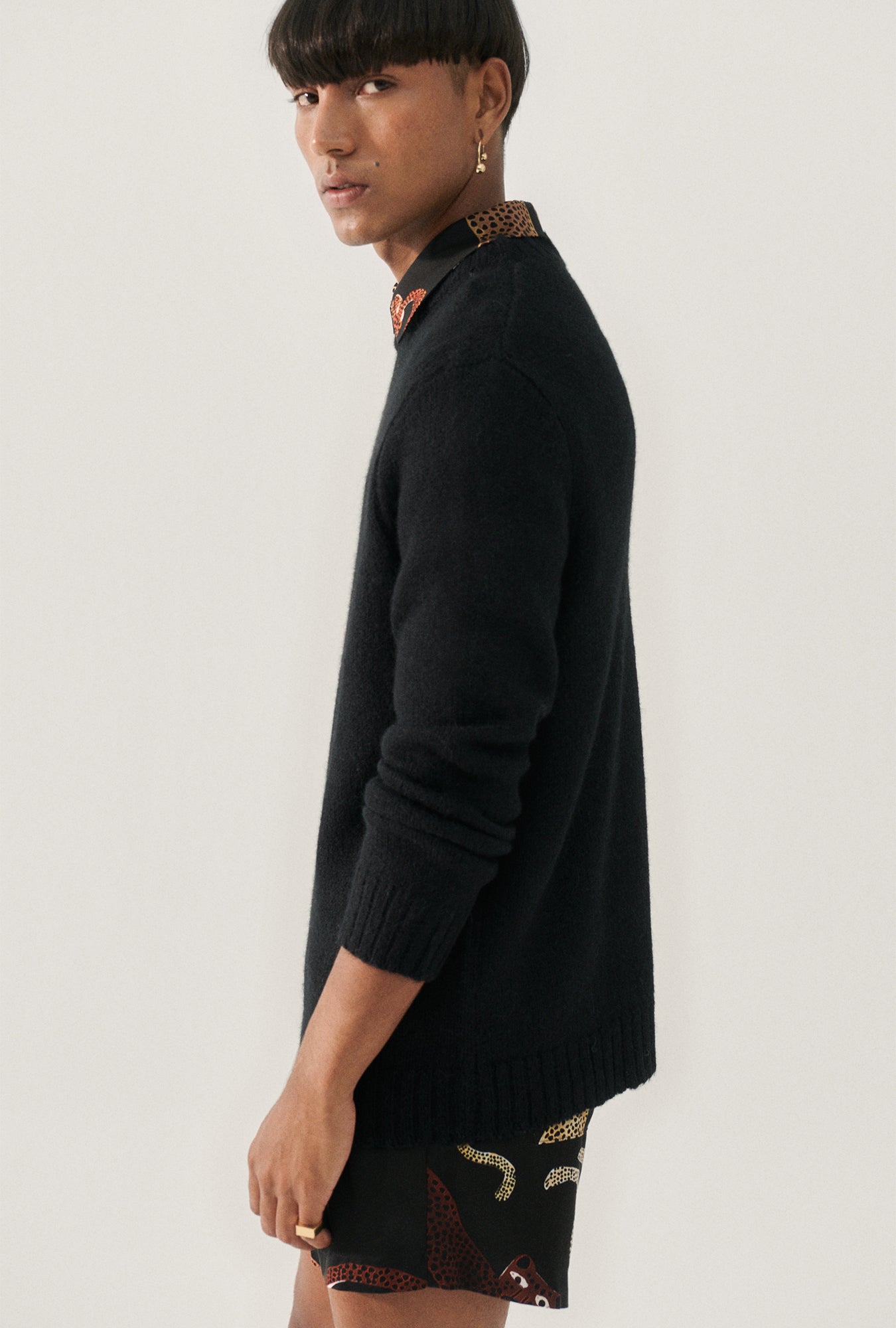 Pull ras du cou noir