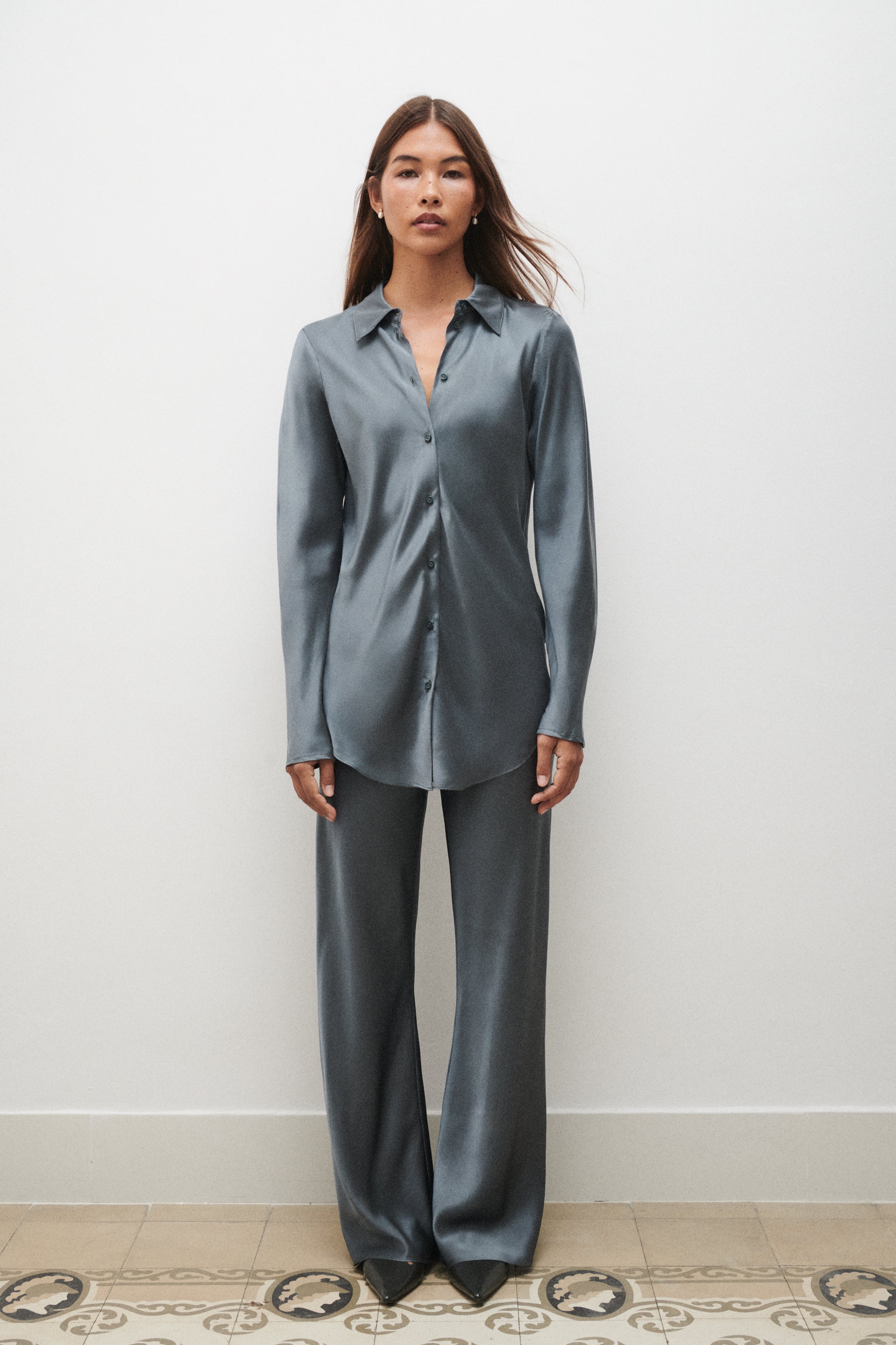 Chemise coupe en biais ardoise