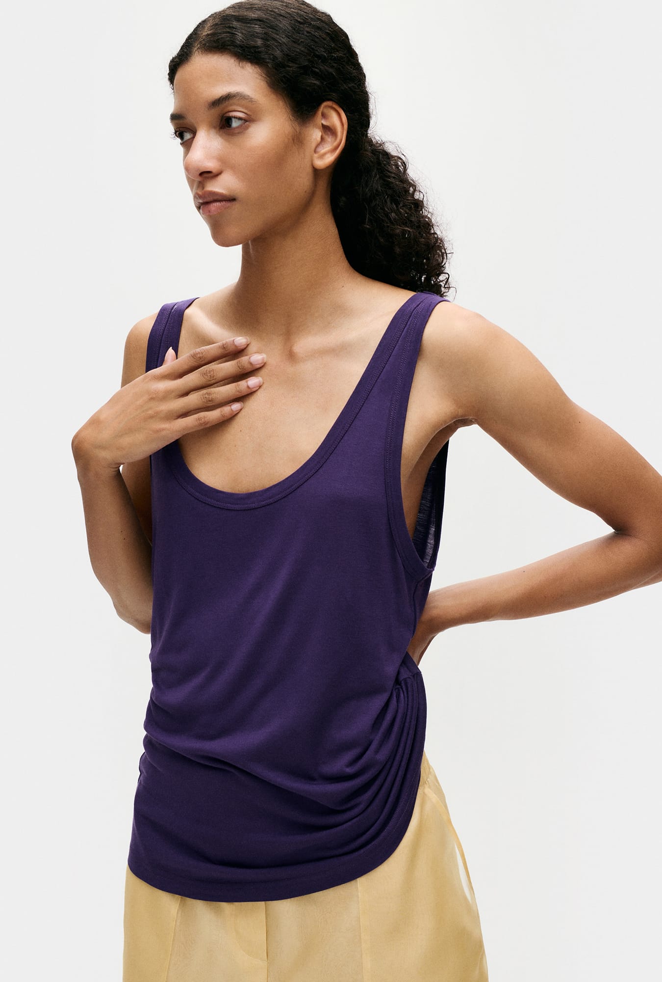 Débardeur modal ras-du-cou en jersey de couleur Nightshade