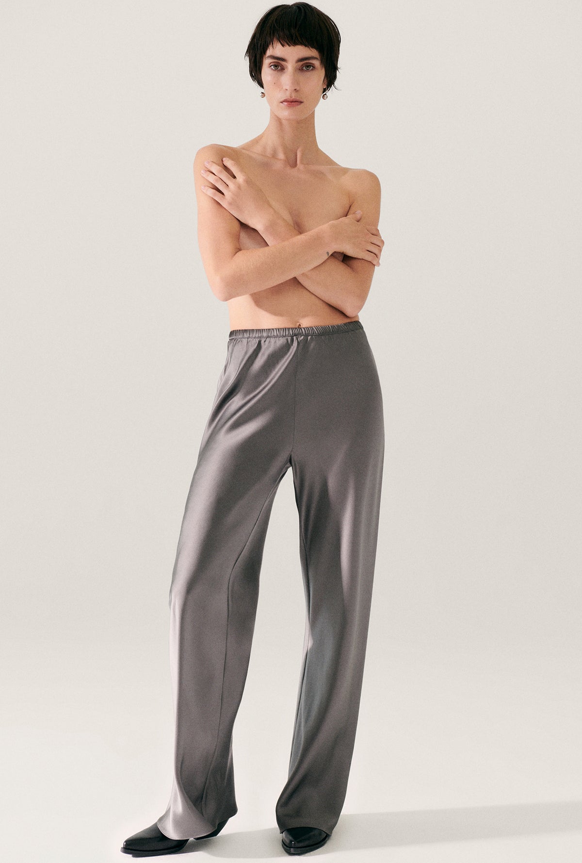 Pantalon coupe en biais gris perle