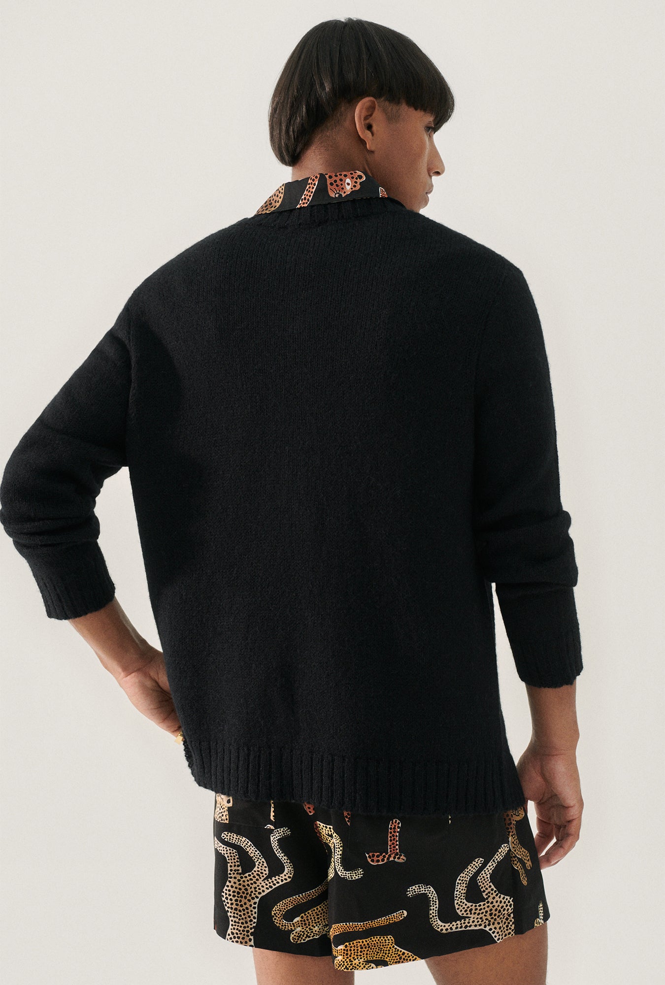 Pull ras du cou noir
