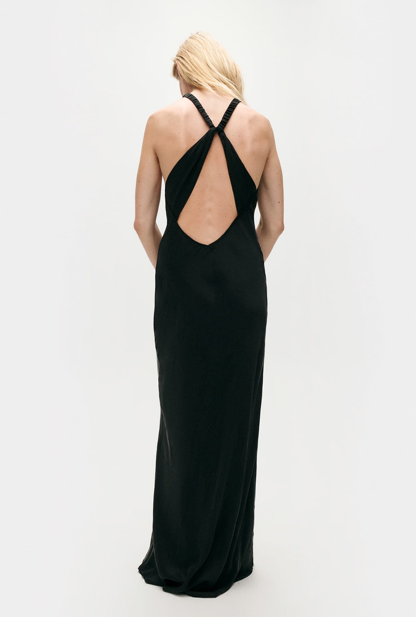 Robe asymétrique noire