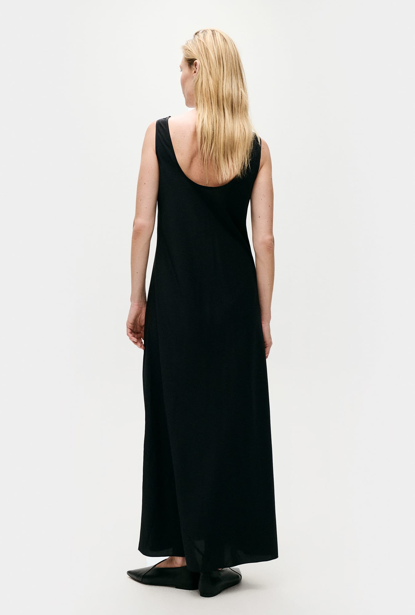 Robe Habotai décolleté plongeant dos noir