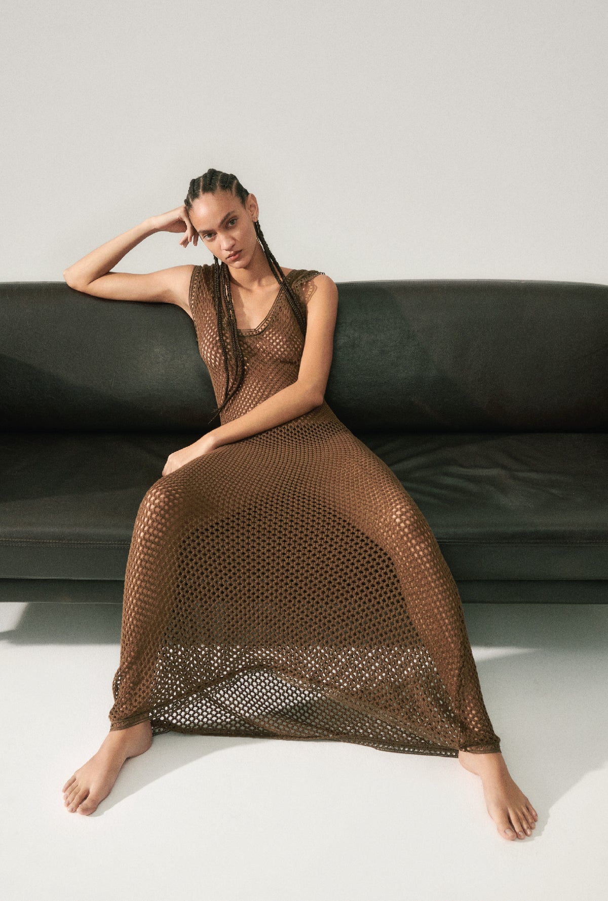 Robe au crochet à encolure dégagée Terre Sombre
