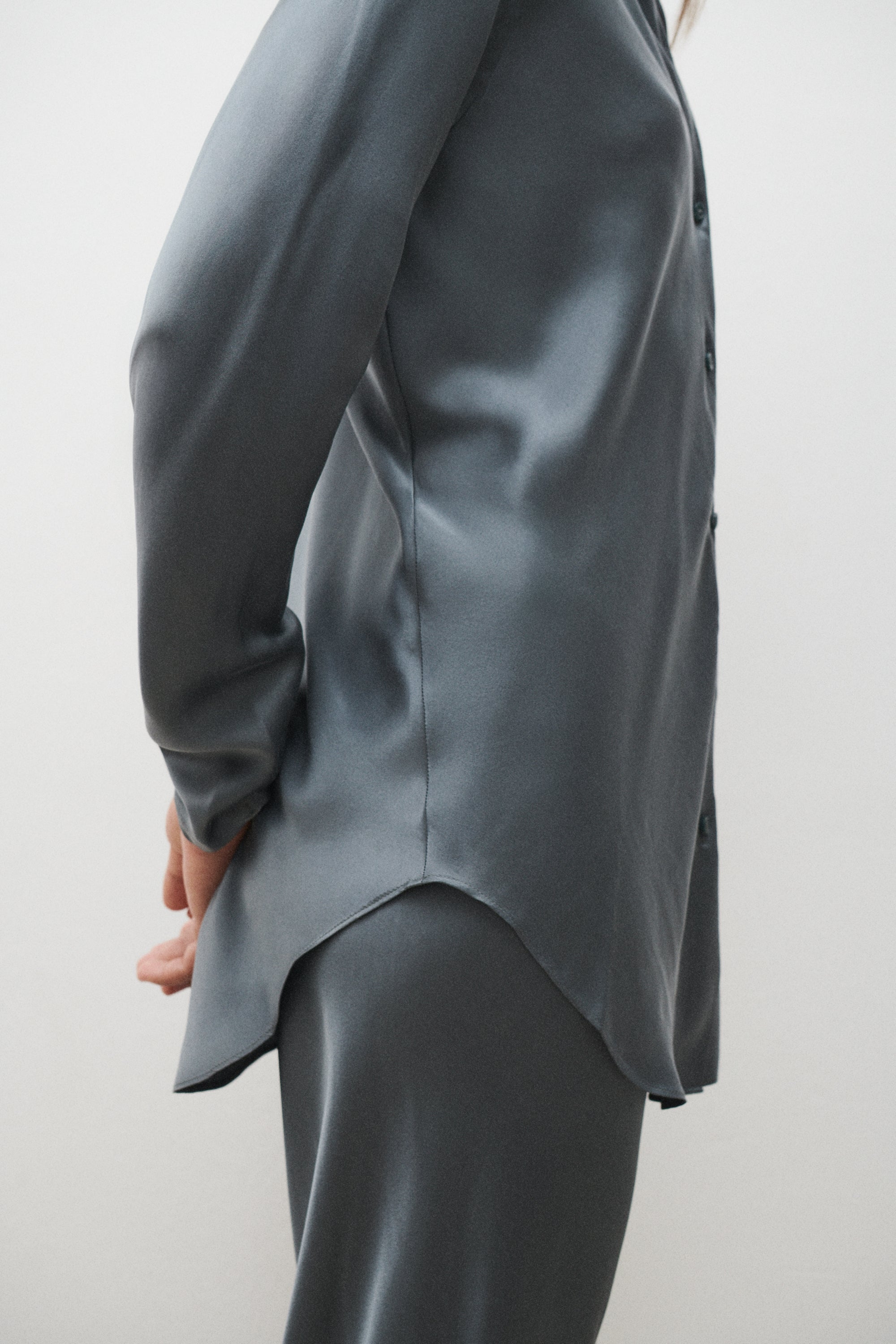 Chemise coupe en biais ardoise