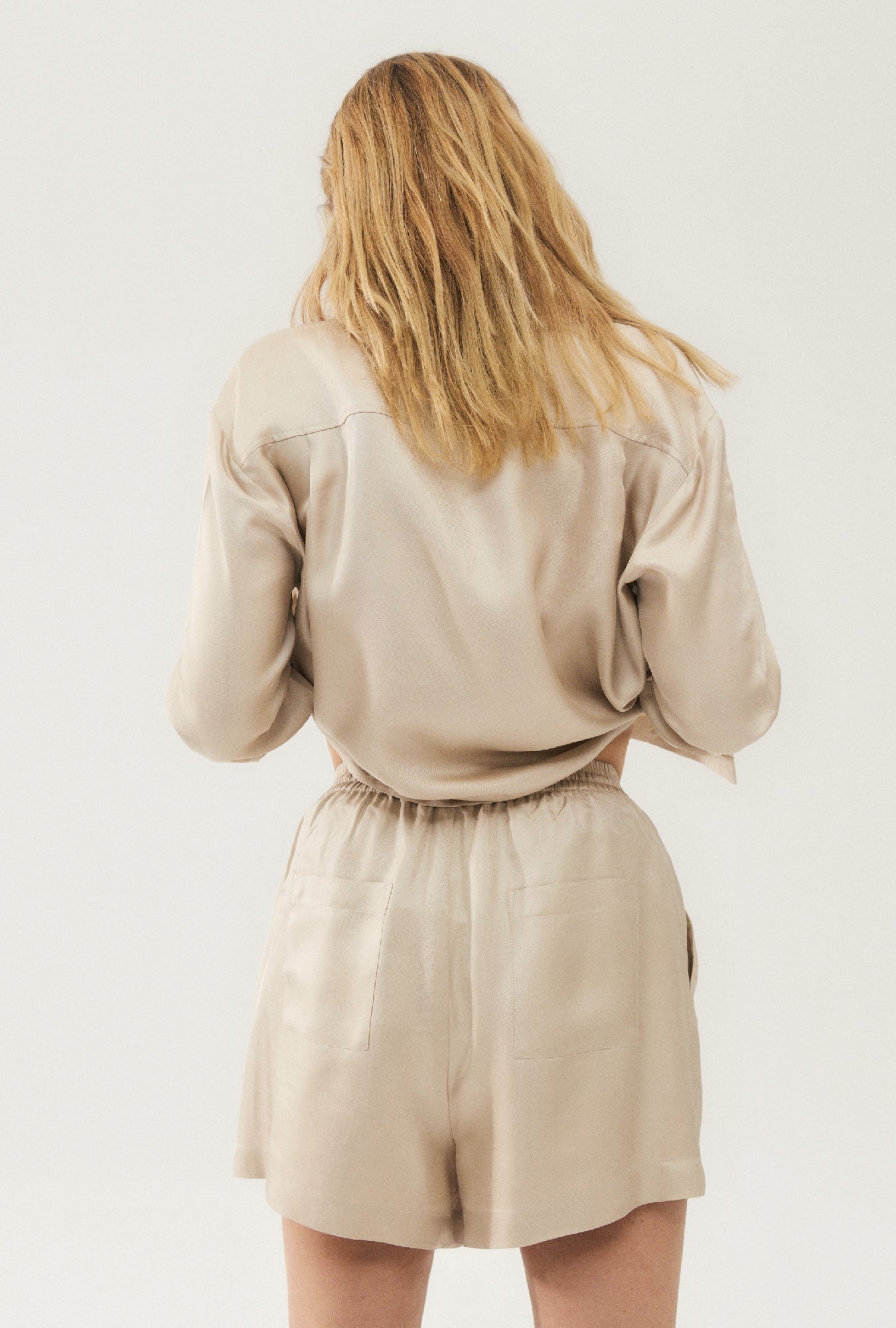 Short ample en sergé noisette