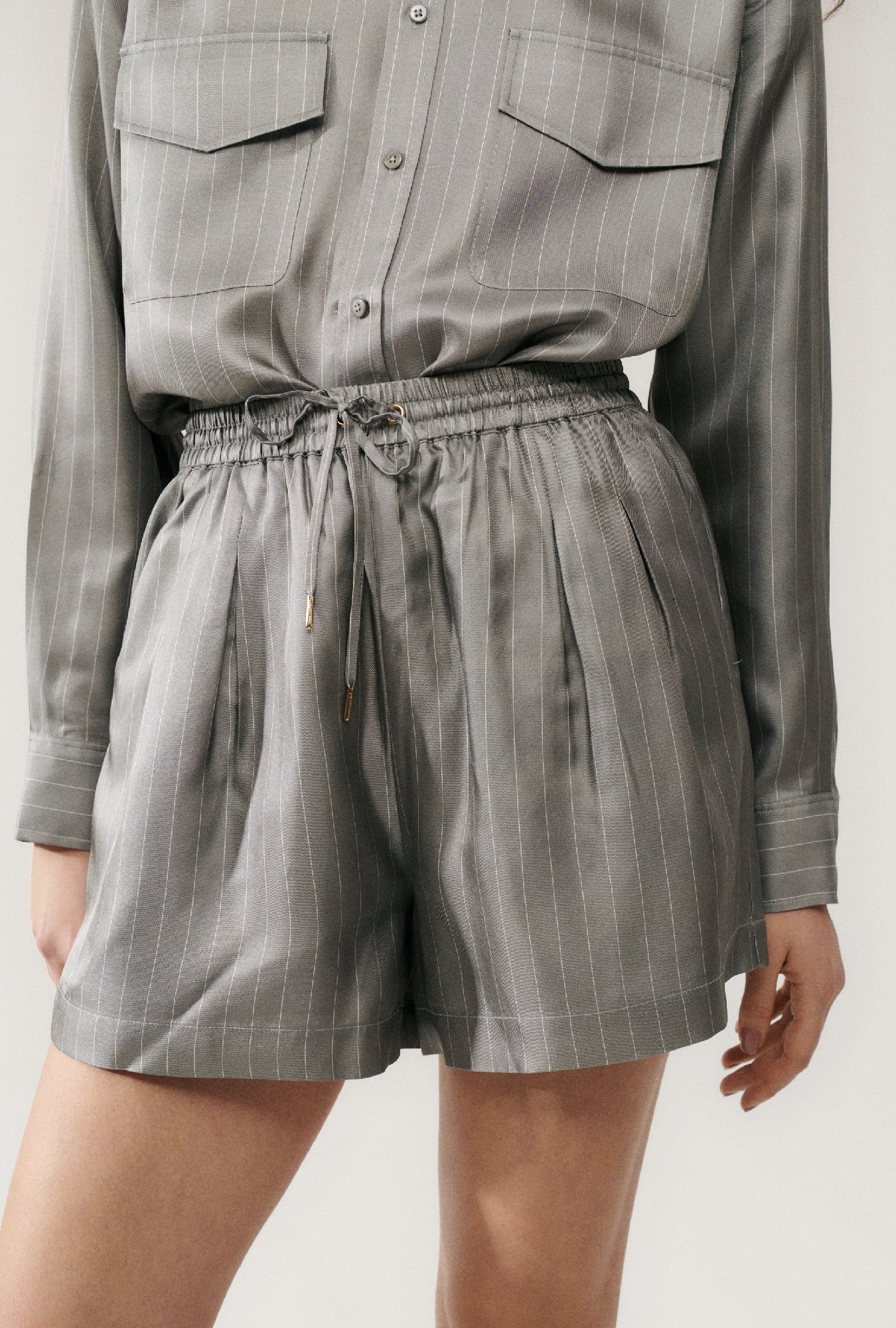 Short ample en sergé à fines rayures Moon