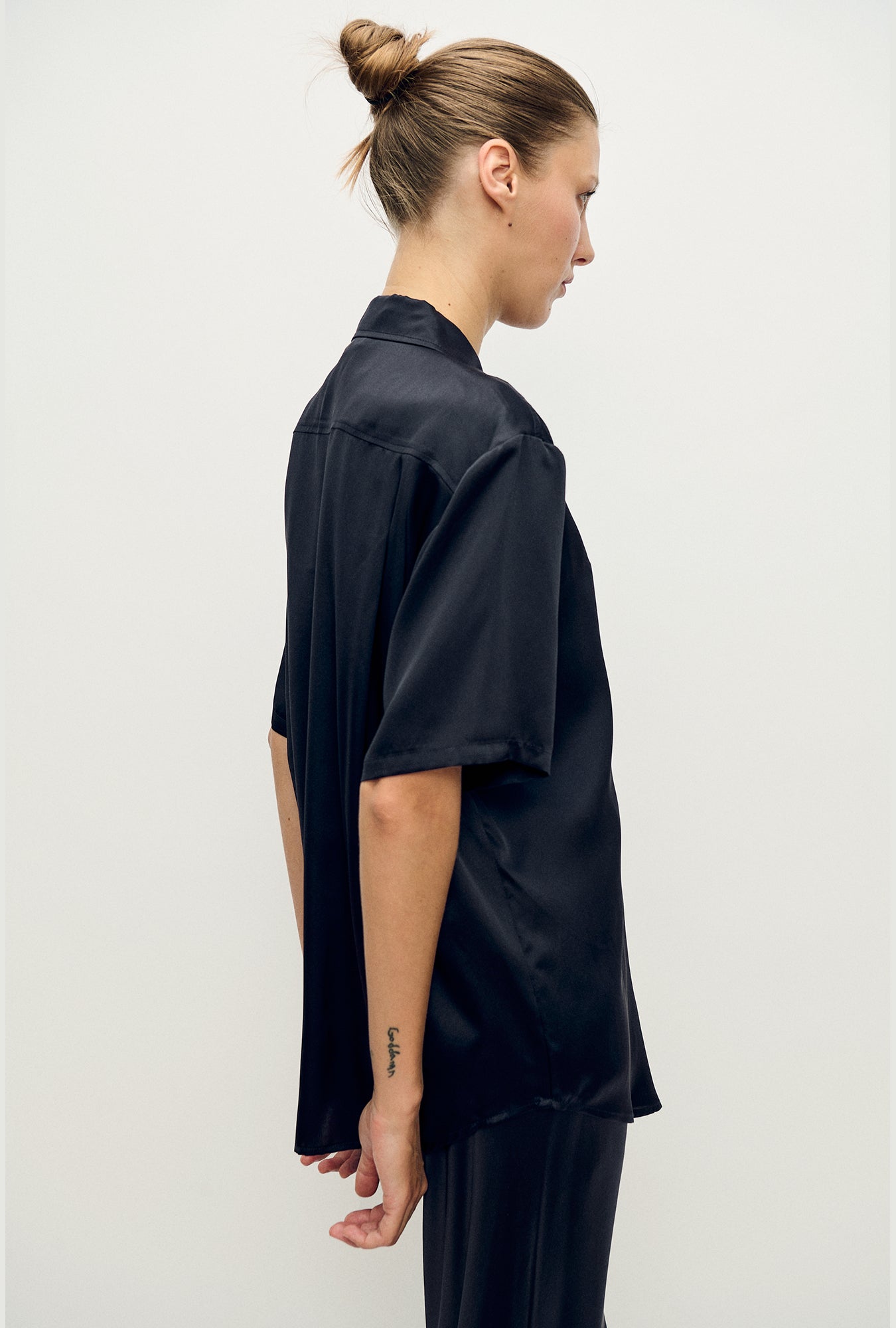 Chemise boyfriend noire à manches courtes