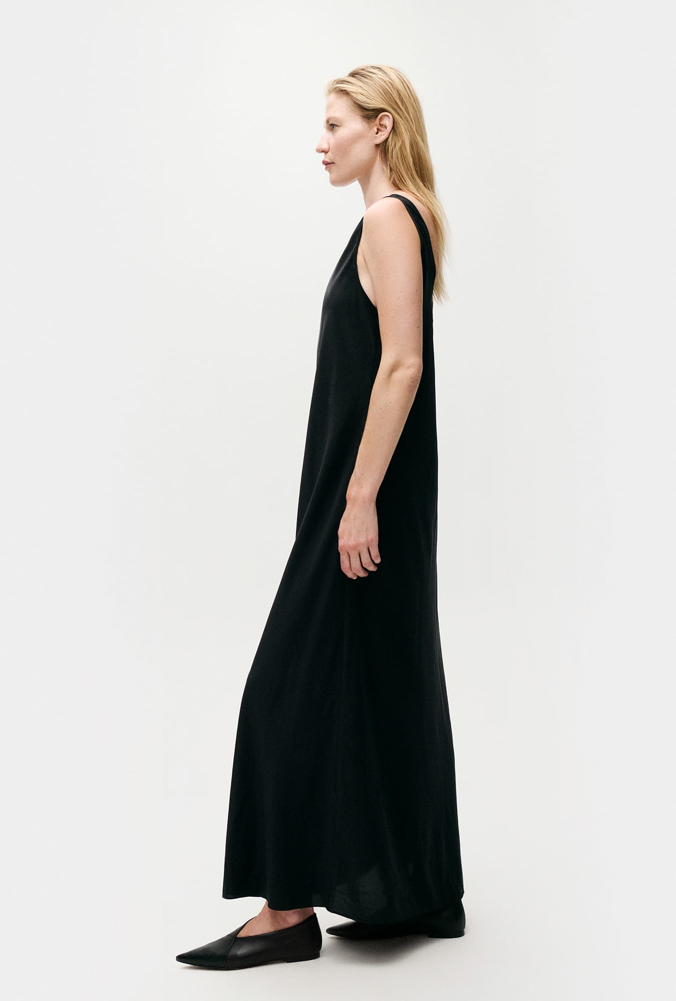 Robe Habotai décolleté plongeant dos noir