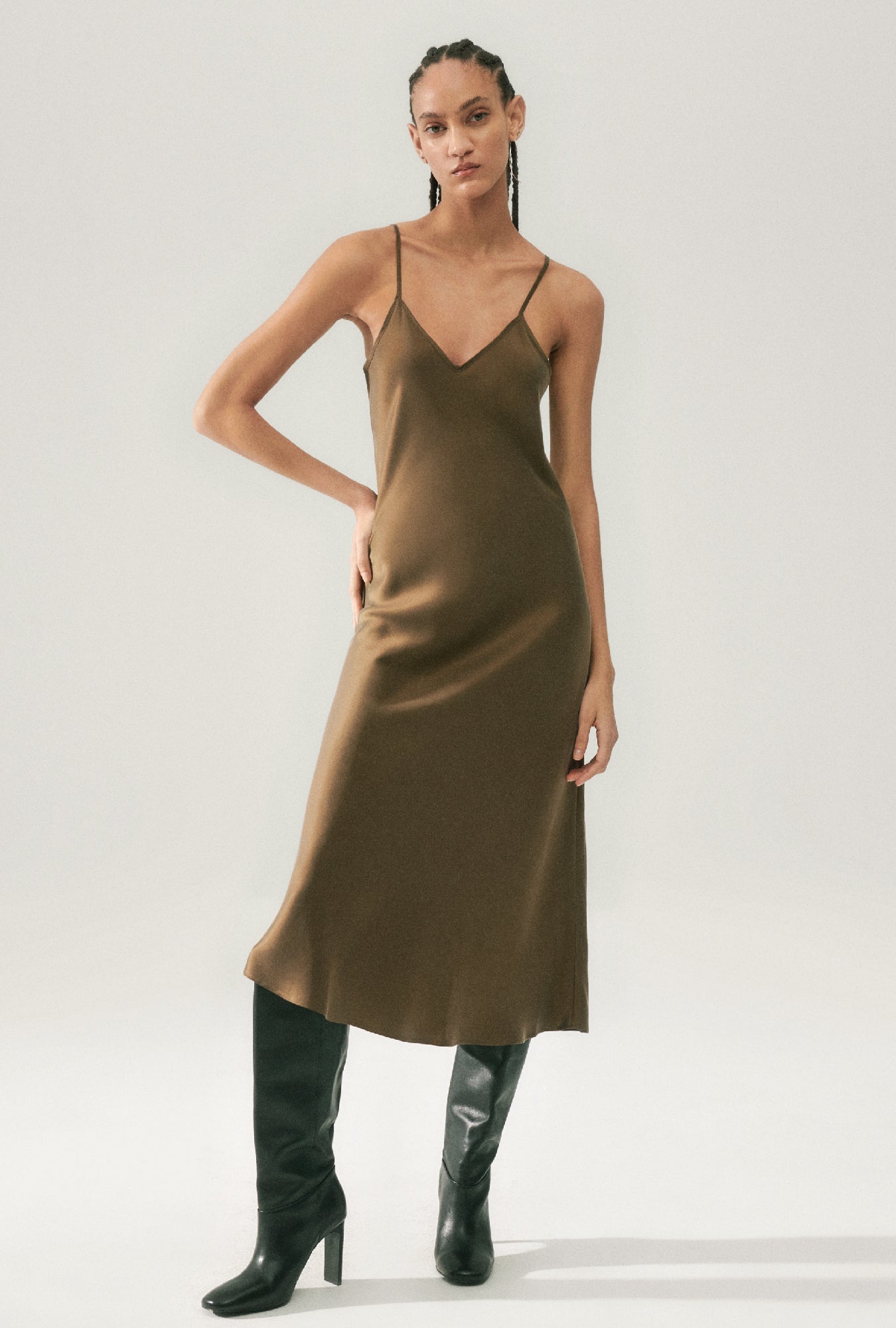 Robe nuisette années 90 "Terre sombre"