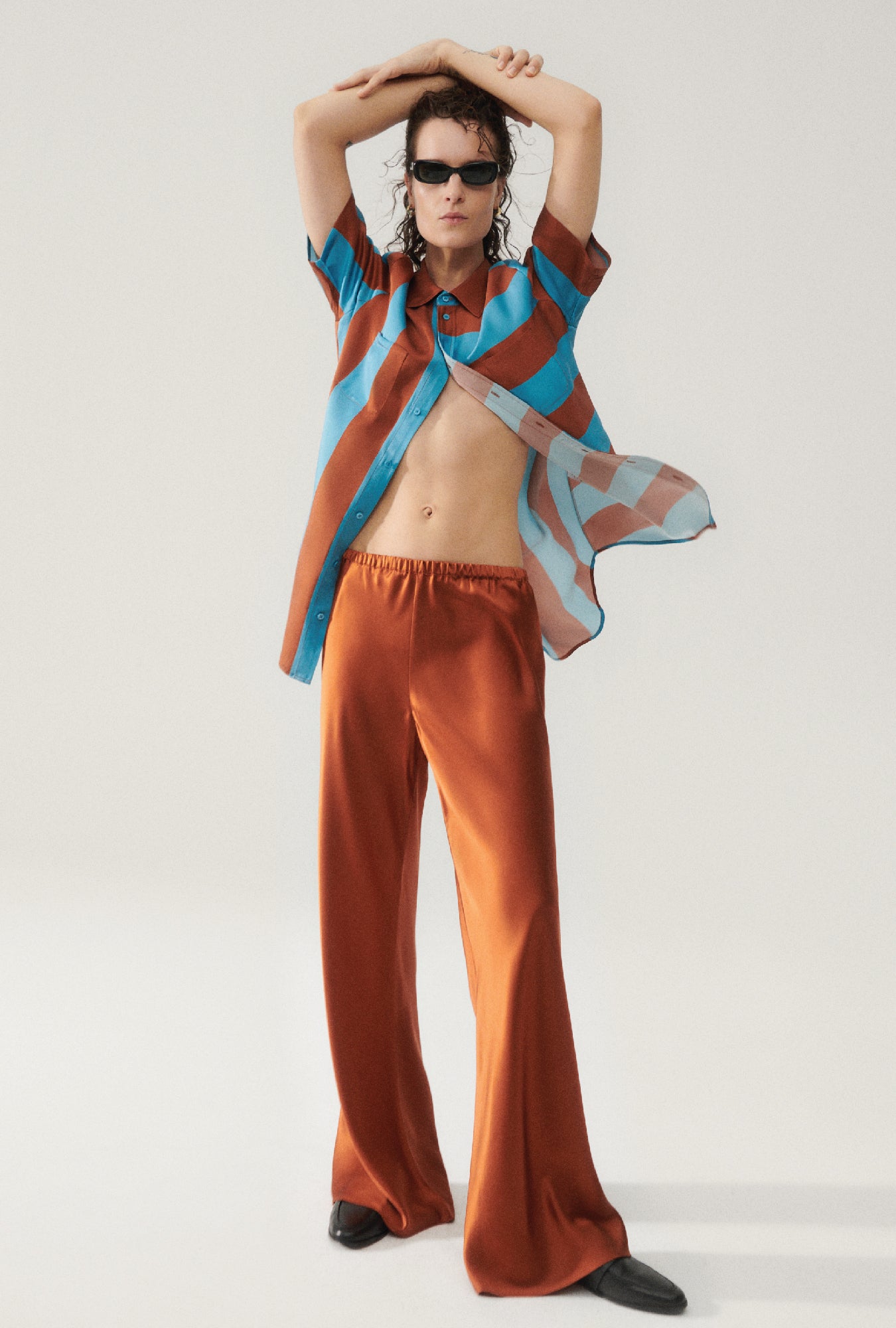 Pantalon coupe en biais couleur terre d'ombre